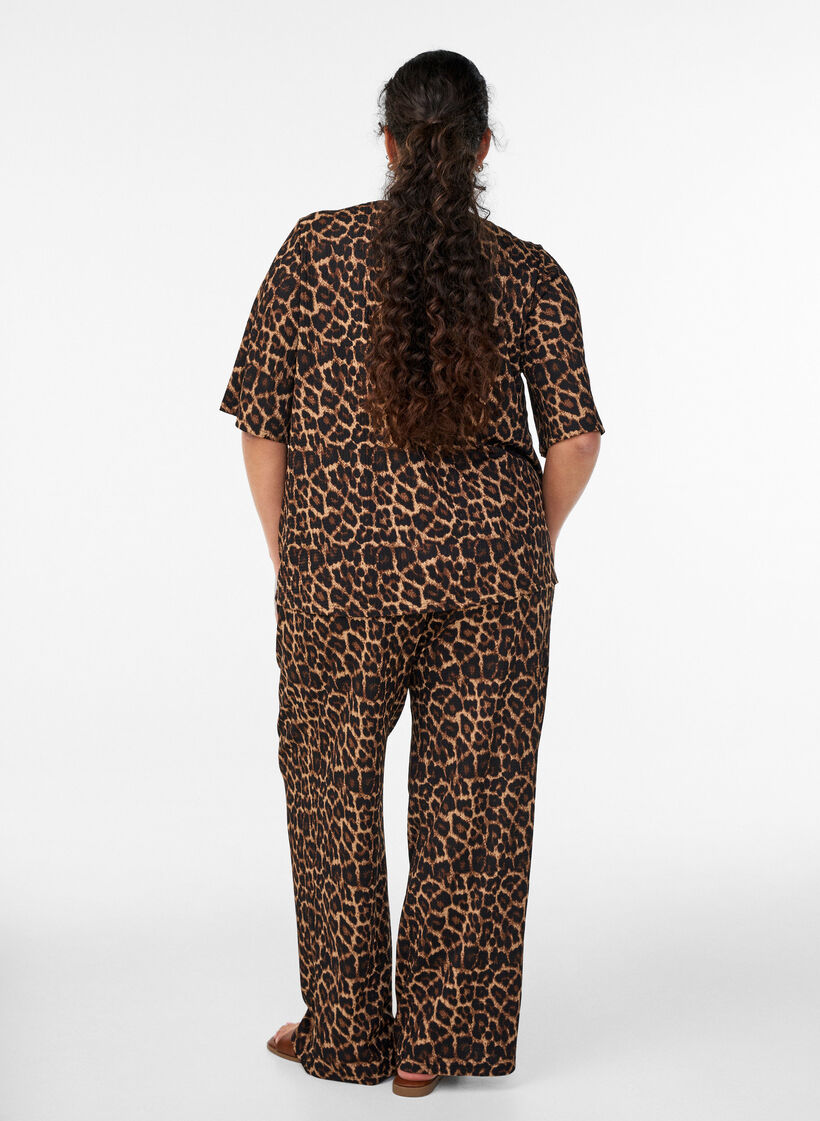 Pantalon large en tissu l&eacute;ger et textur&eacute;, Noir, Model image number 1