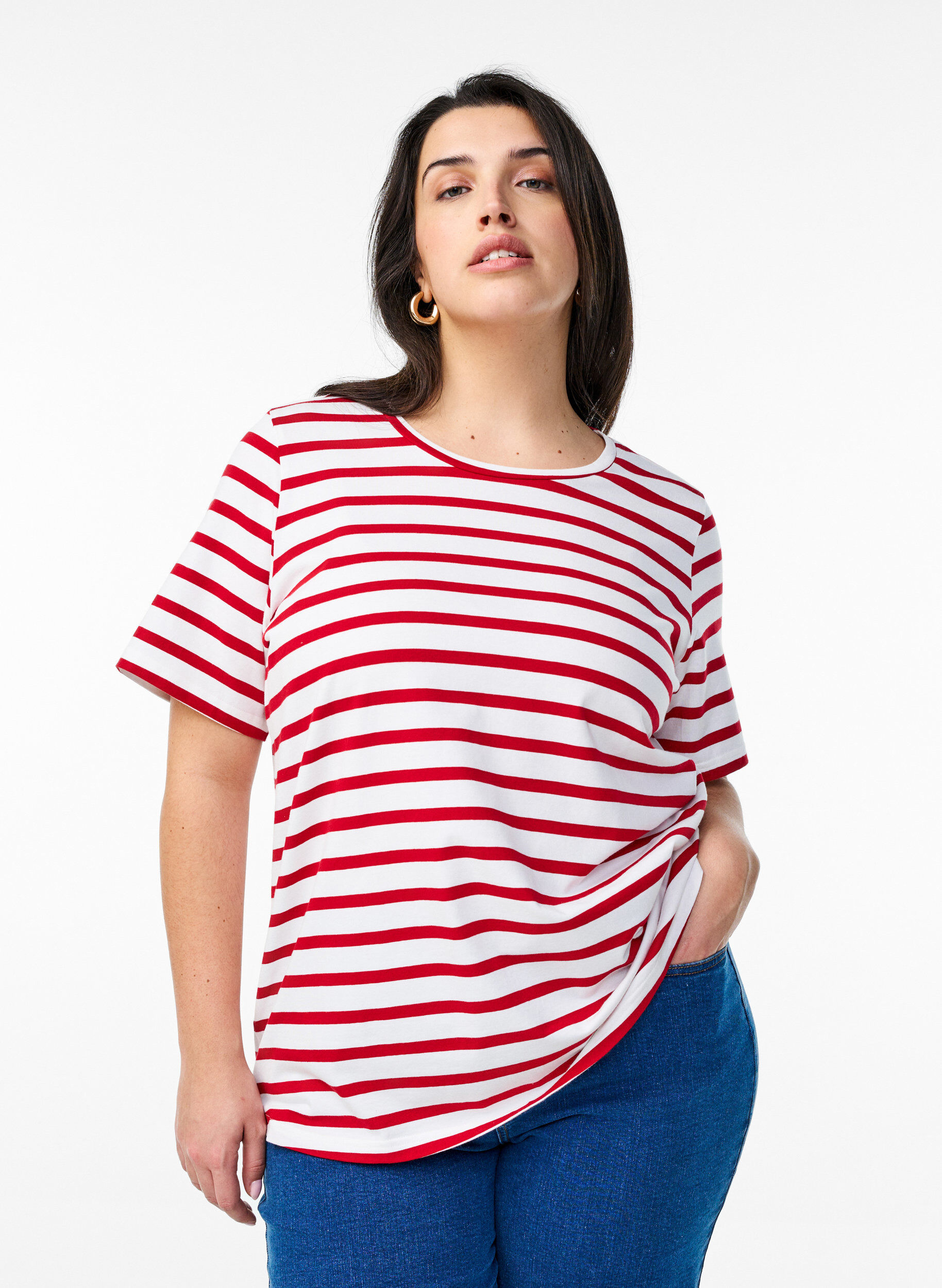 Zizzi Gestreiftes T-Shirt aus biologischer Baumwolle, Rot, Model image number 0