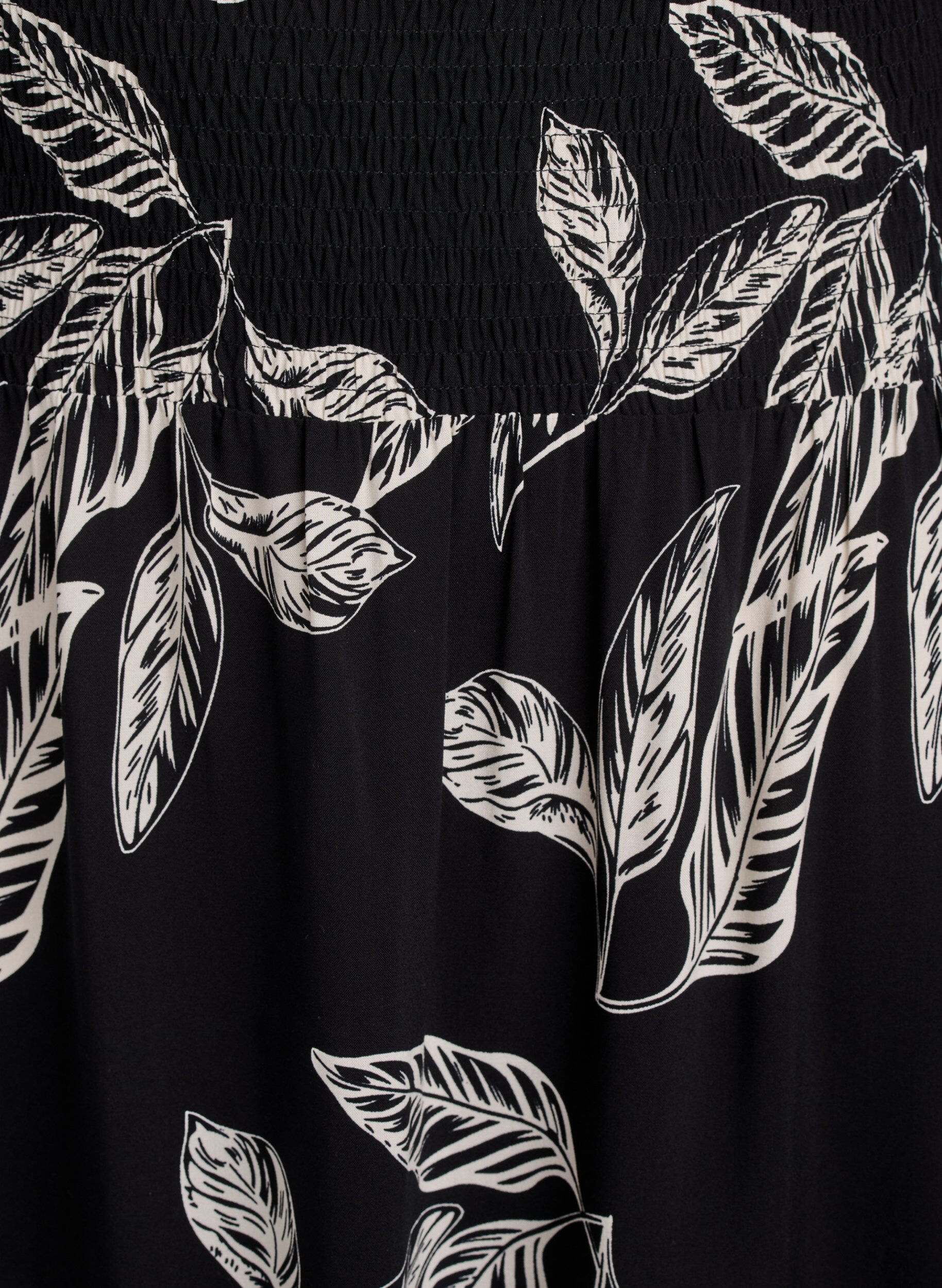ZizziJupe longue en viscose avec smocks, Noir, Packshot image number 2
