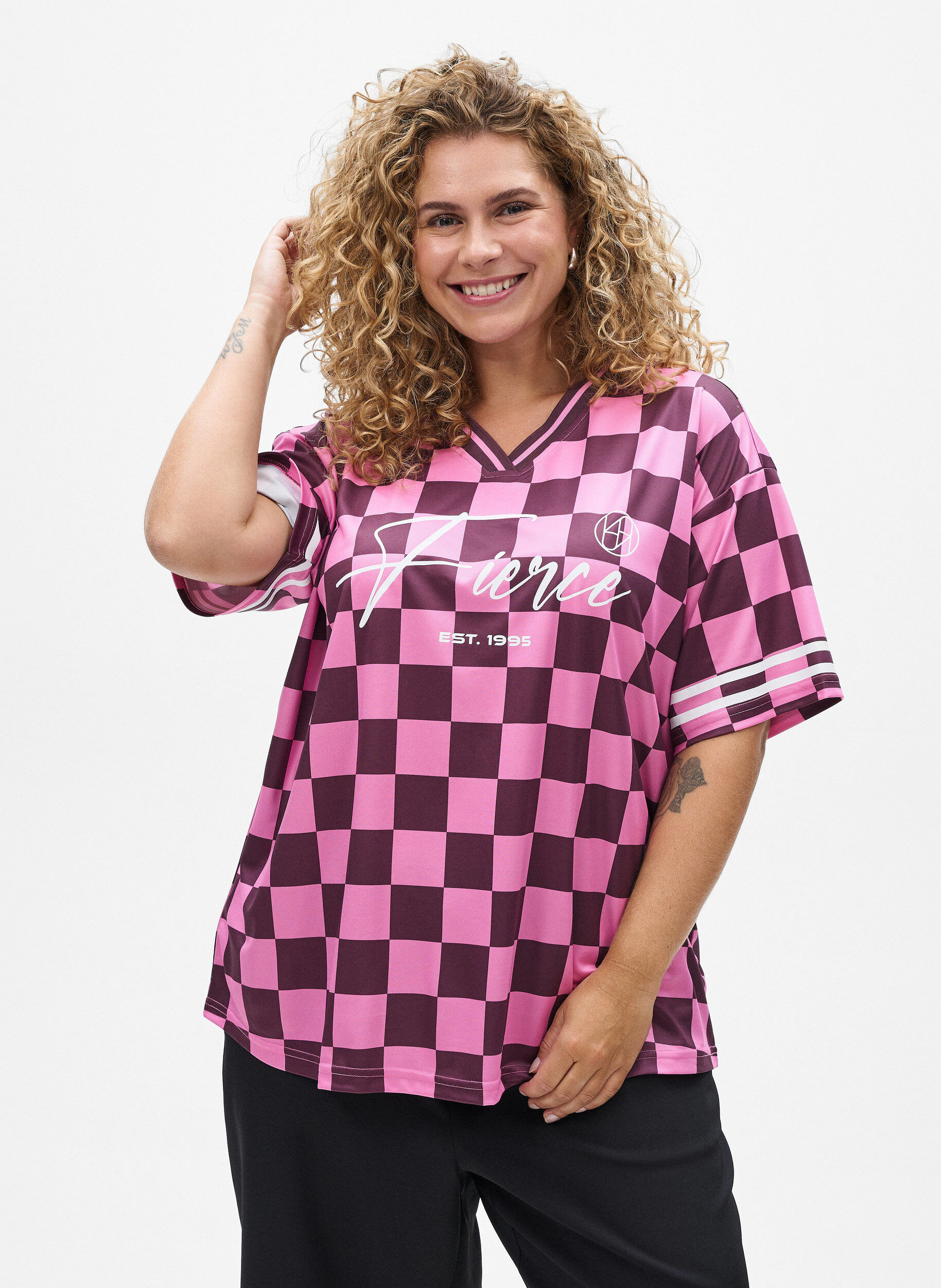 Zizzi Sportliches T-Shirt mit Karomuster und Textaufdruck, Rot, Model image number 0