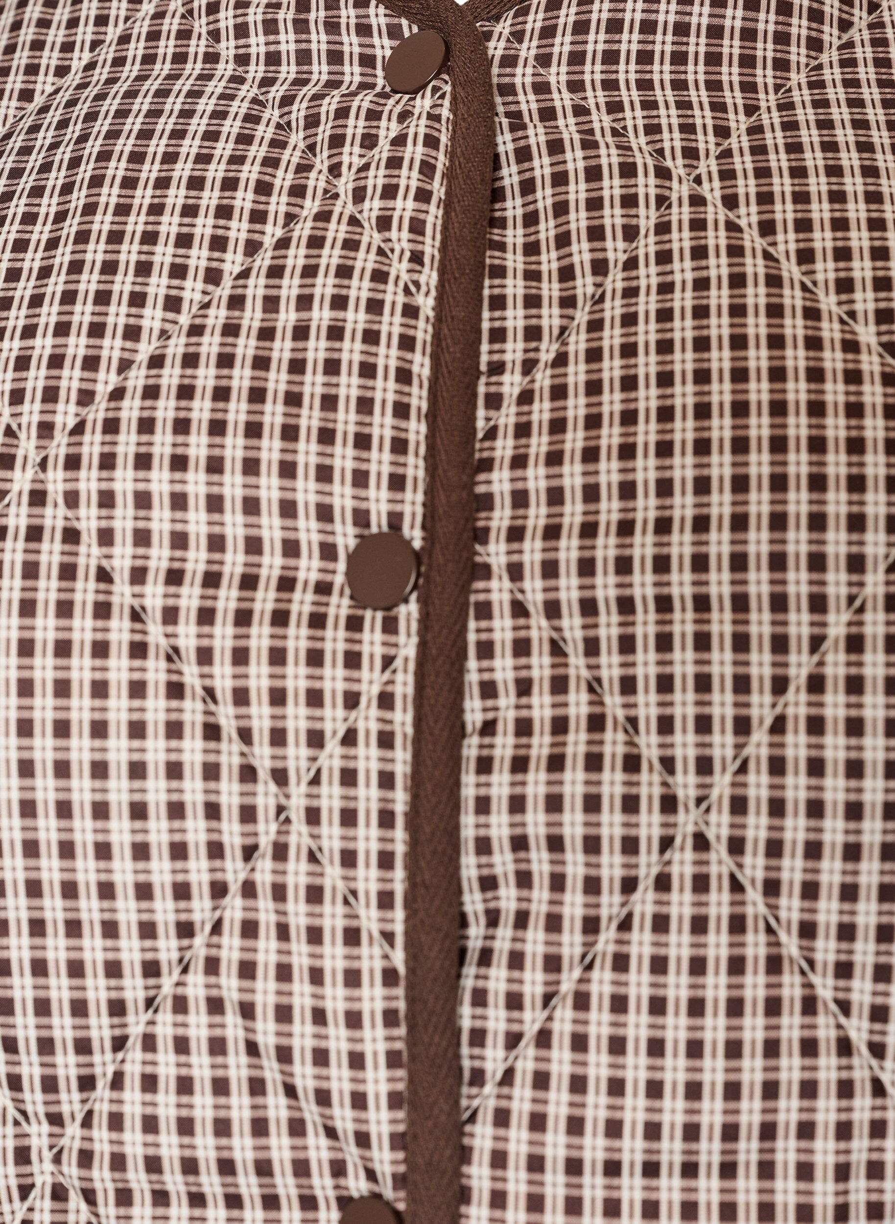 ZizziSteppjacke mit kleinem Karomuster und Kontrastbesatz, Braun, Packshot image number 2