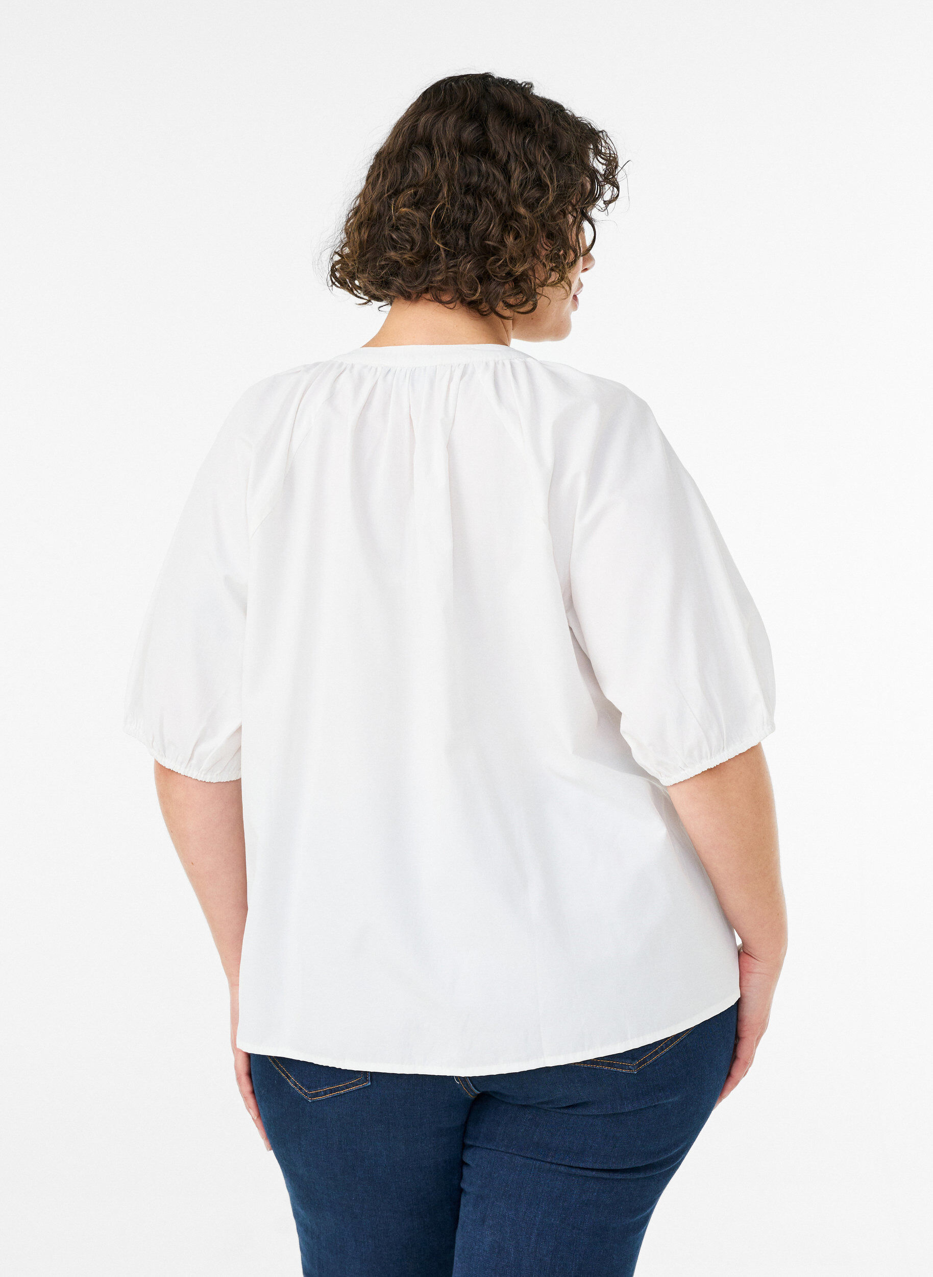 ZizziHemdbluse mit Knopfleiste und Bindeg&uuml;rtel, Wei&szlig;, Model image number 2
