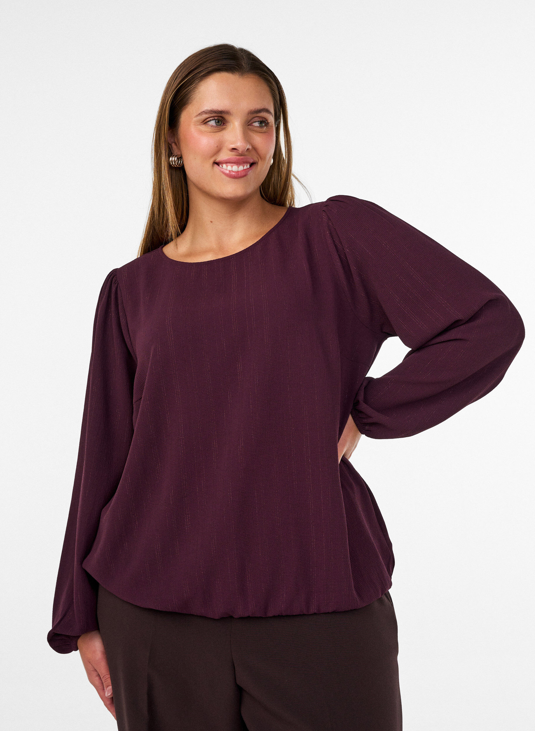 Bluse mit Glitzer, Rot, Model