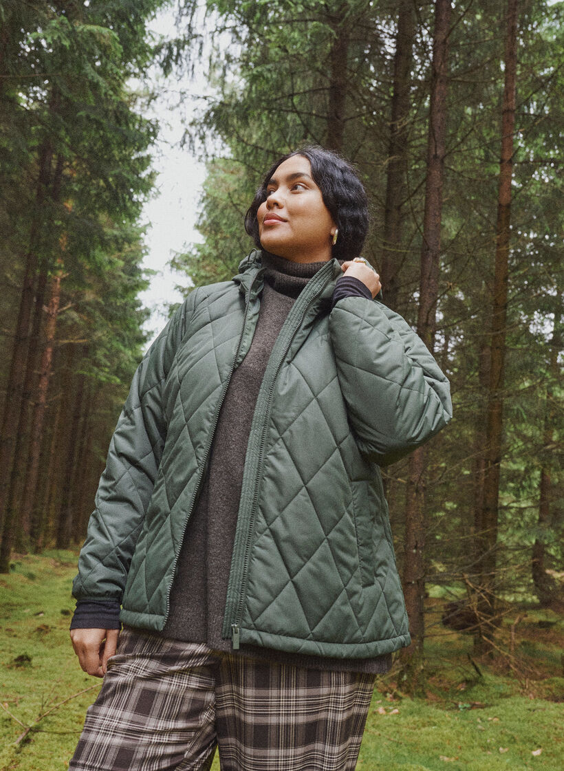 Leicht wattierte Jacke mit Rautensteppung, Gr&uuml;n, Image image number 0