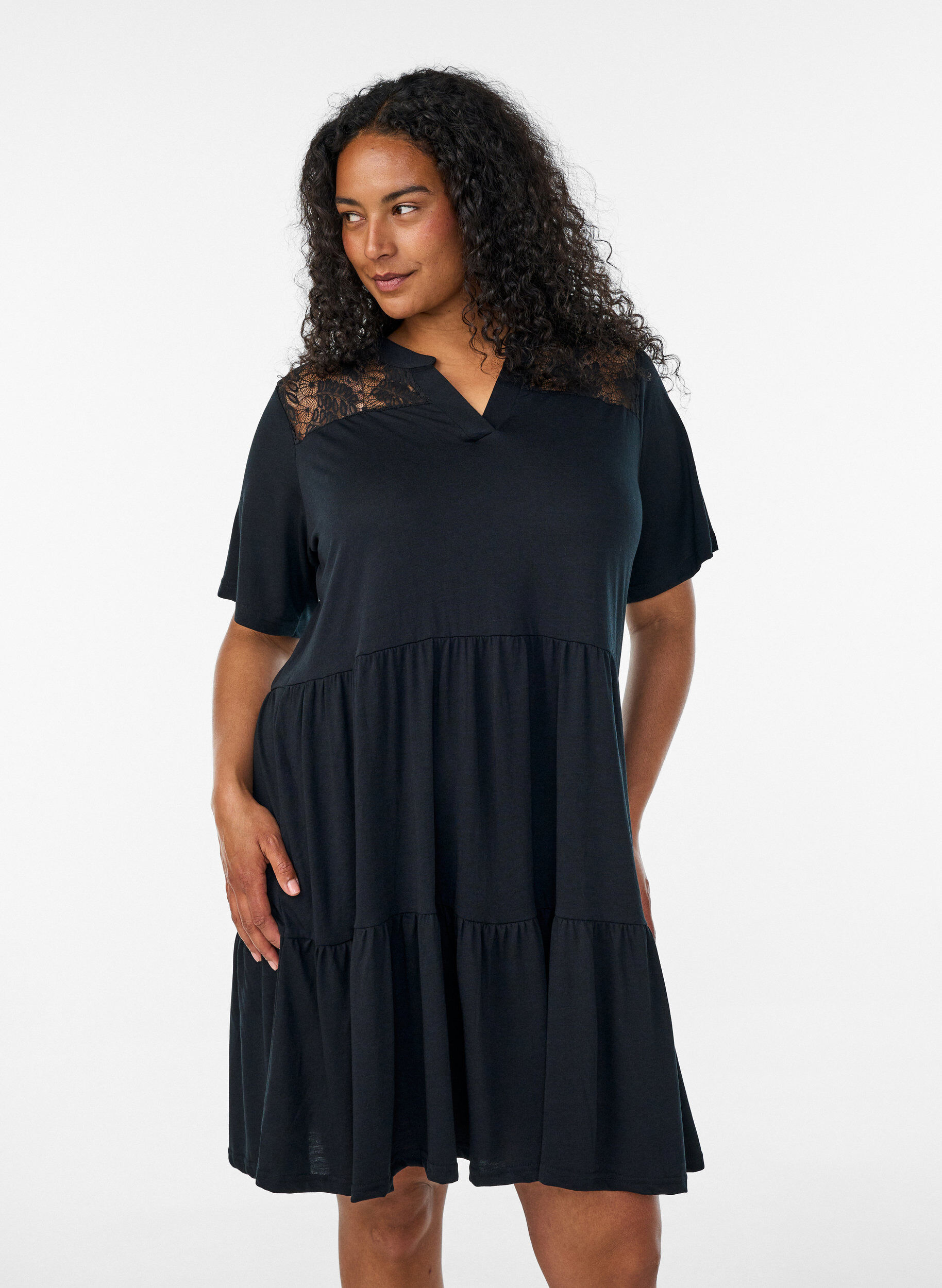 ZizziJerseykleid mit Spitzendetails und mehrlagigem Rock, Schwarz, Model image number 0