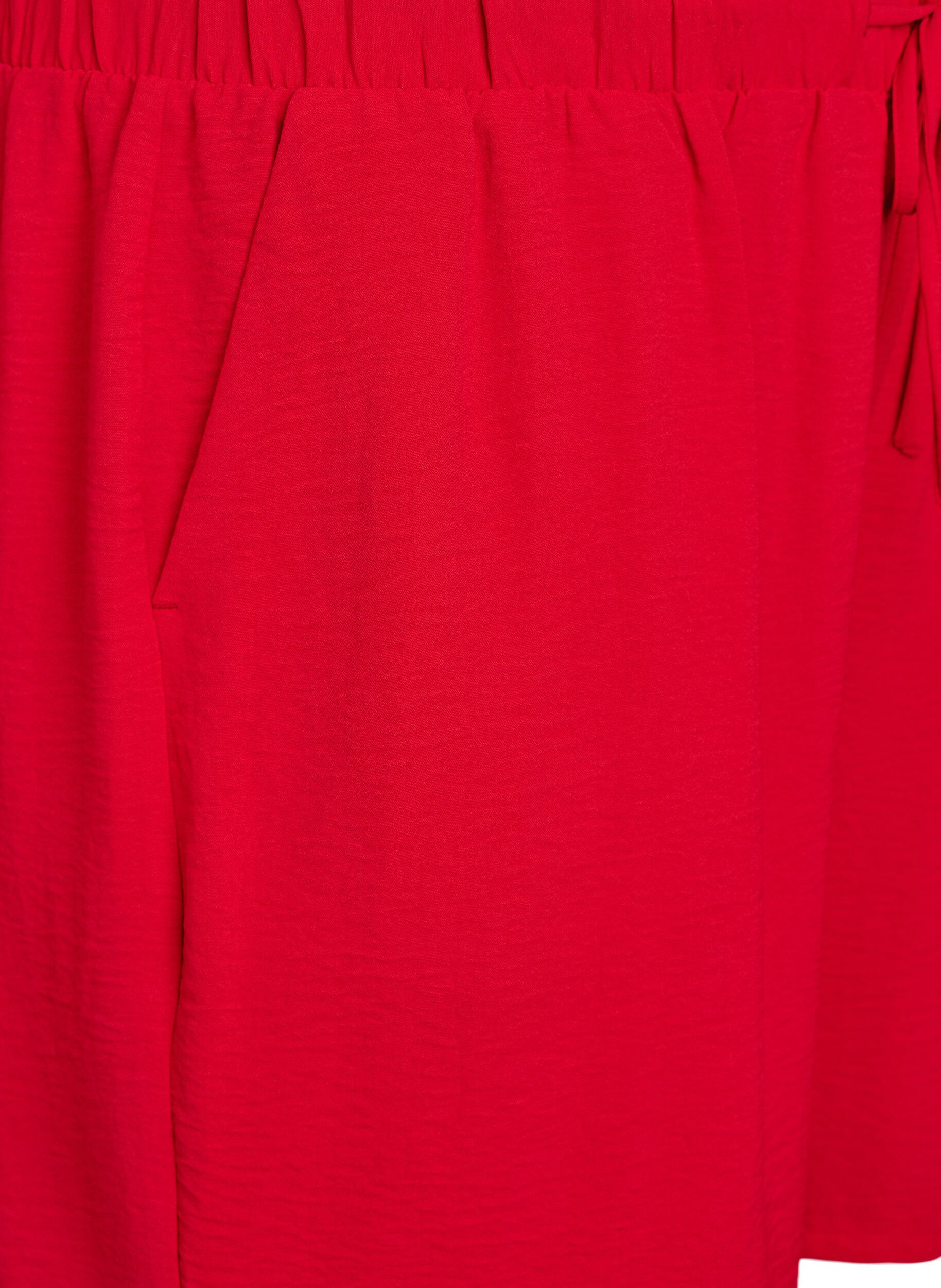 ZizziKurze Hose mit Taschen und elastischem Bund., Rot, Packshot image number 2