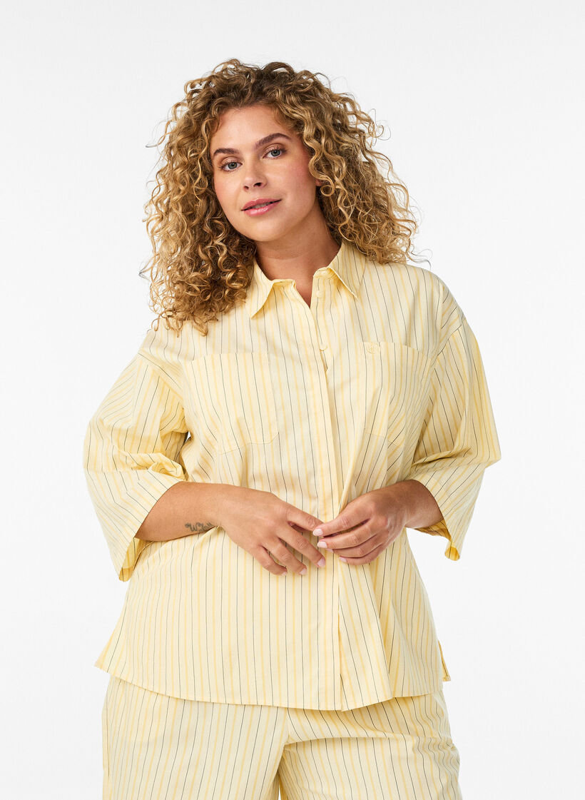 Blouse ray&eacute;e &agrave; coupe ample, Jaune clair, Model image number 0