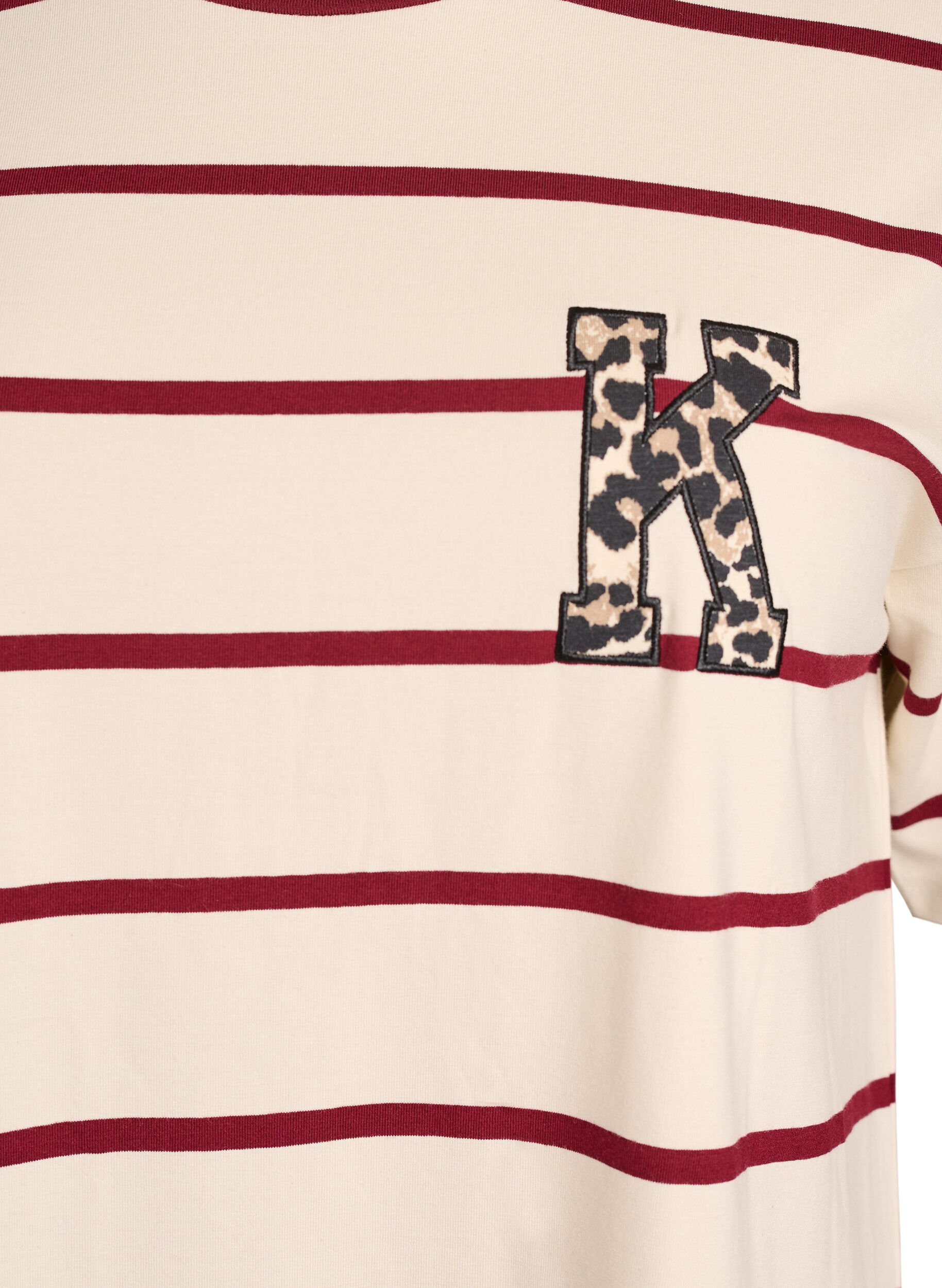 Zizzi T-Shirt mit Streifen und Leoparden-Detail, Beige, Packshot image number 2