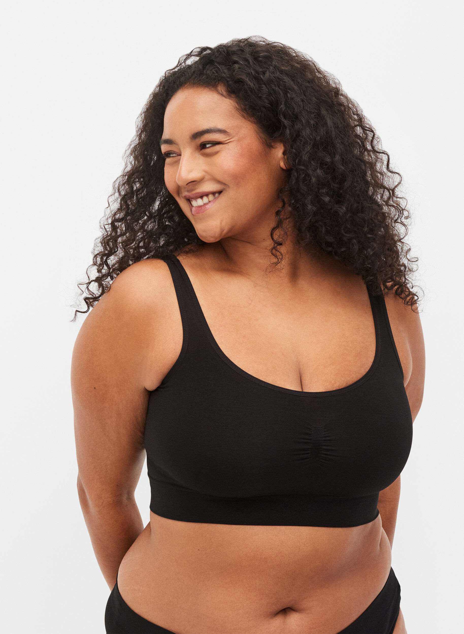 Soutien-gorge souple sans rembourrage, Noir, Model