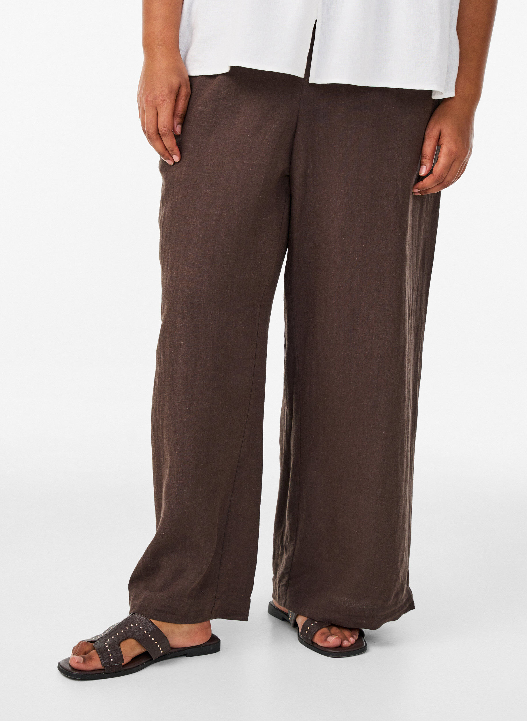 Zizzi Hose aus Leinen und Viskose mit weitem Bein, Braun, Model image number 2