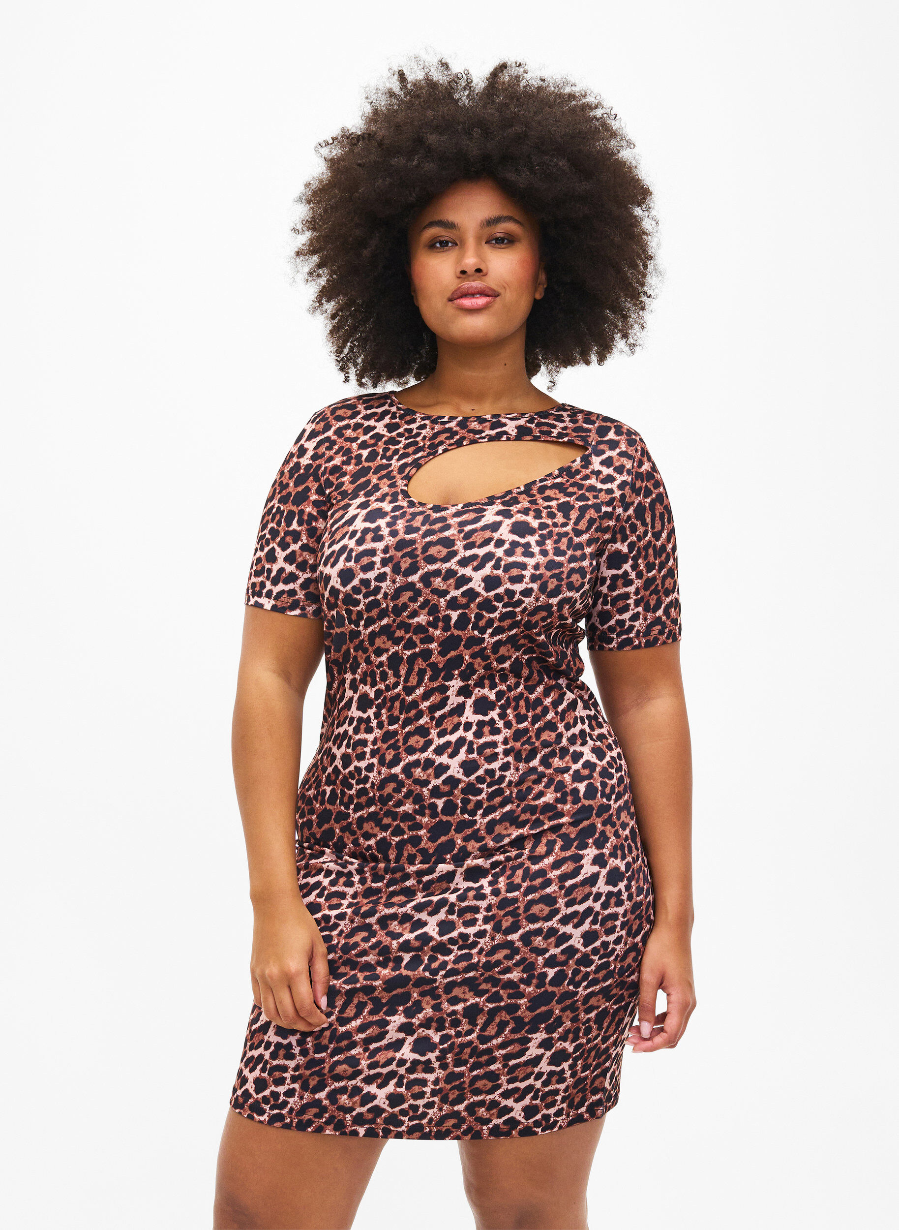 Zizzi Eng anliegendes Kleid mit Leopardenmuster und Cut-Out, Leopard AOP, Model image number 0