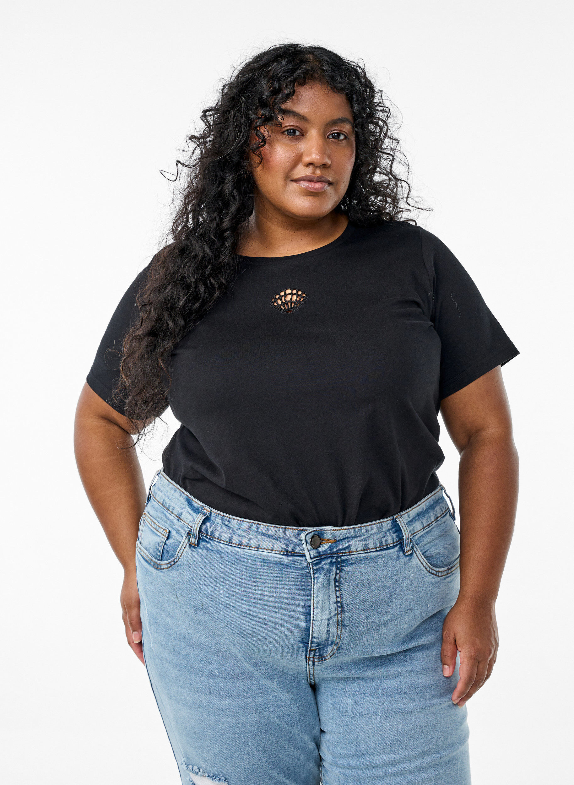 T-shirt avec d&eacute;tails d&eacute;coratifs, Noir, Model