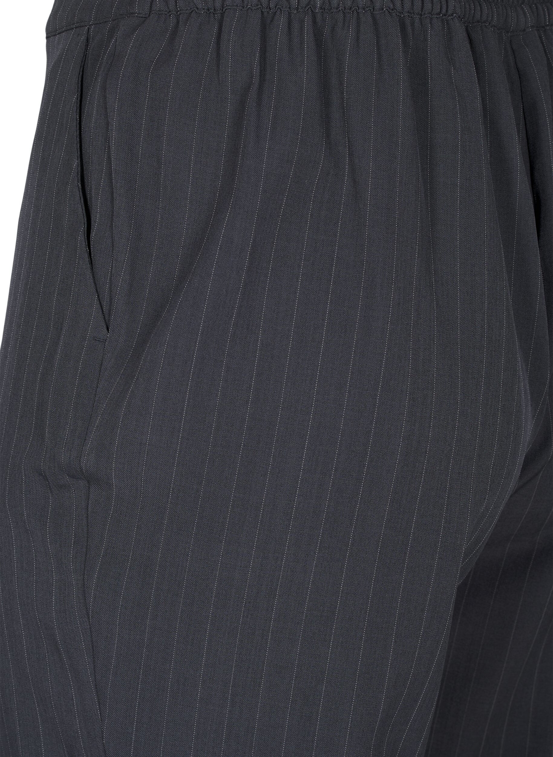 Zizzi FLASH - Pantalon large dot&eacute; de poches, Dark Grey Mel Stripe, Packshot image number 3