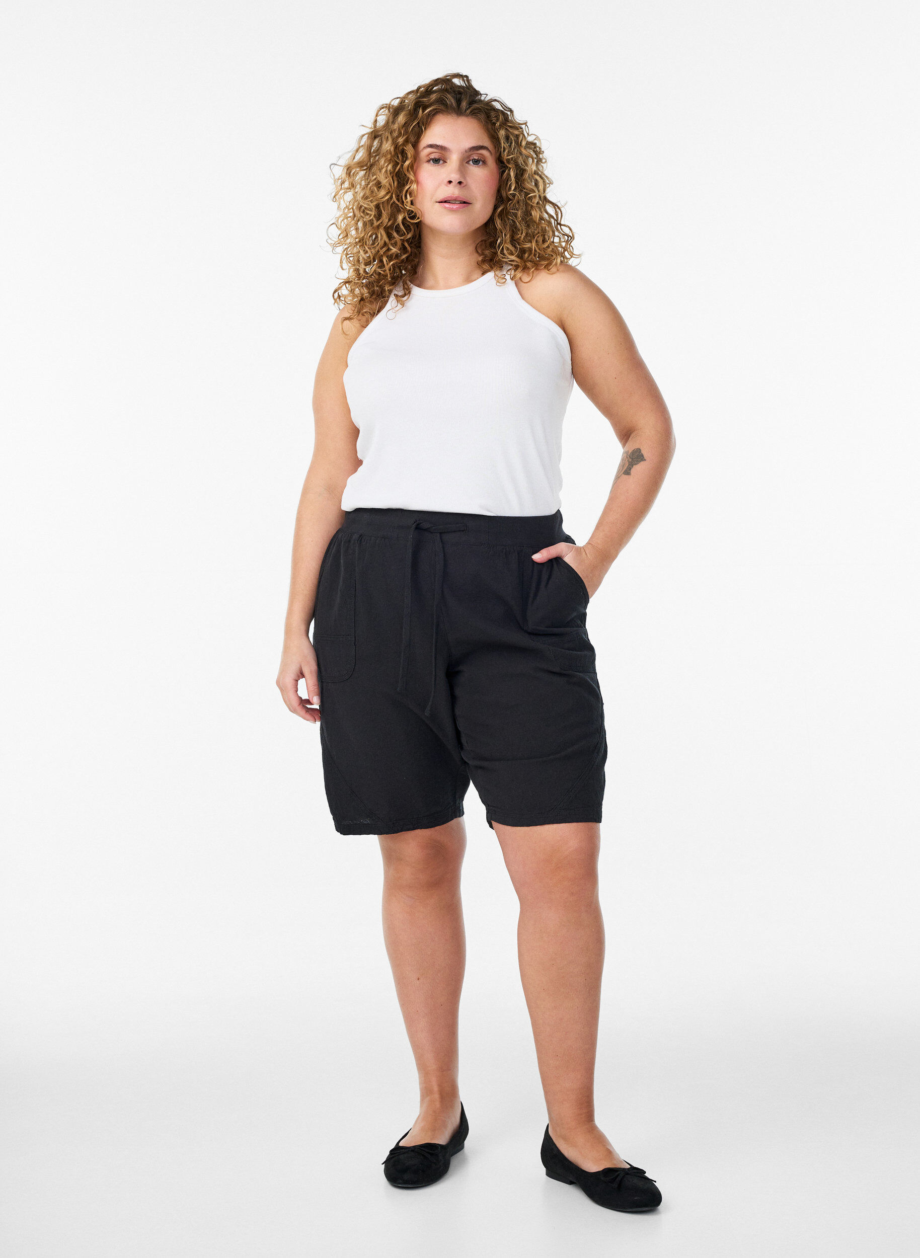 ZizziShort en coton ample avec poches, Noir, Model image number 1