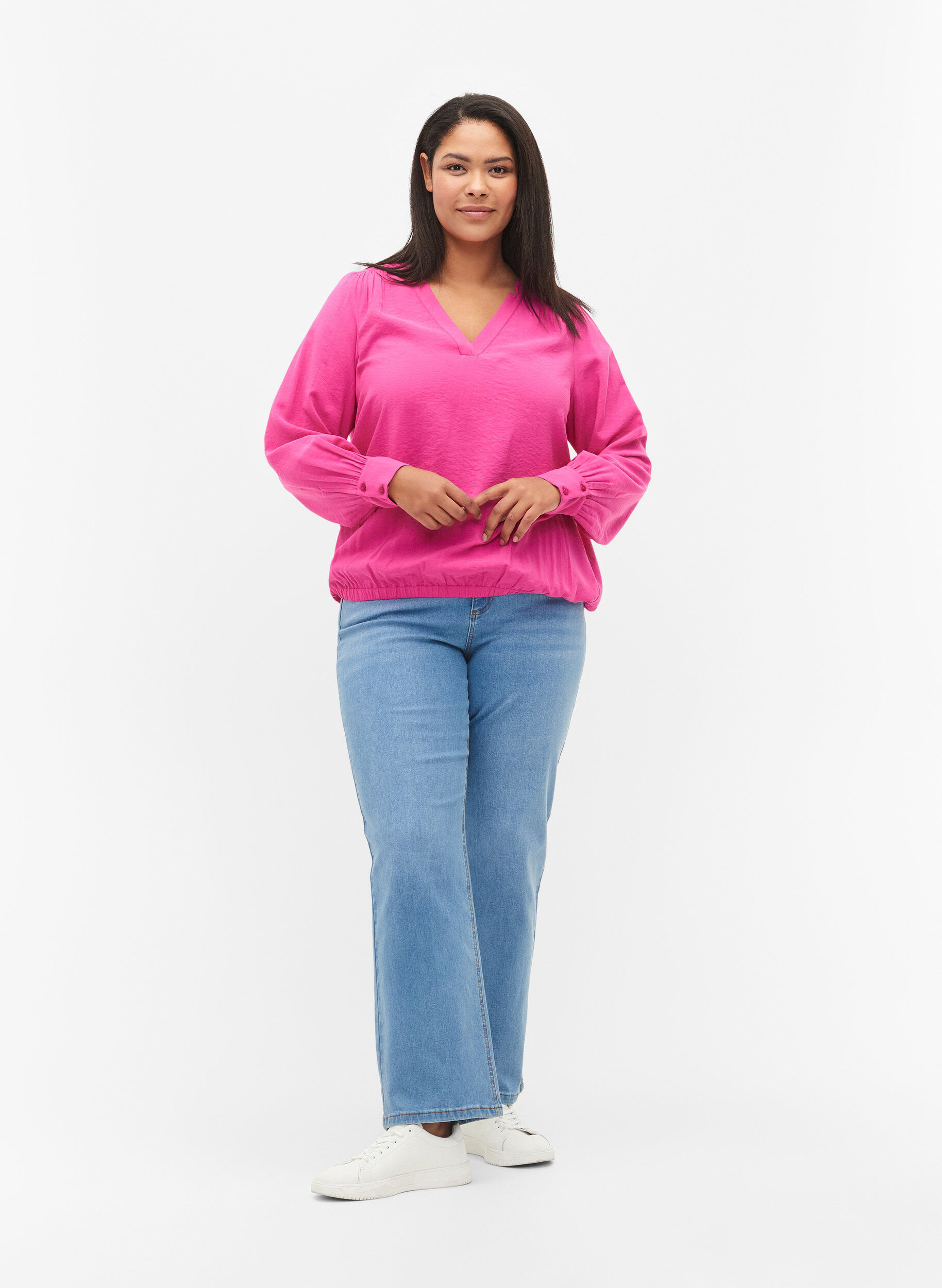 Zizzi Blouse en viscose avec col en V, Raspberry Rose, Model image number 2