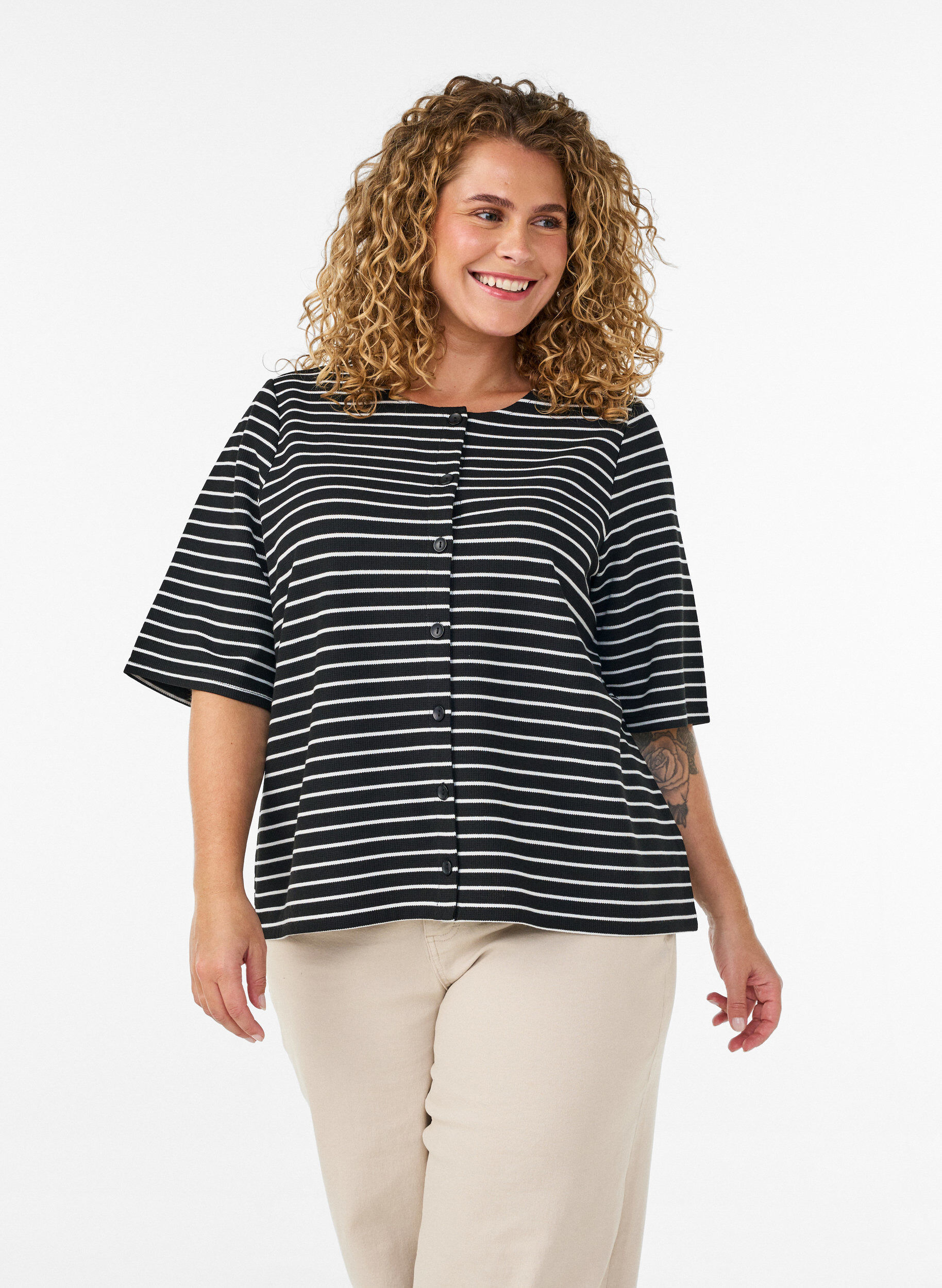 ZizziBluse mit Rippstruktur und Knopfleiste, Schwarz, Model image number 0