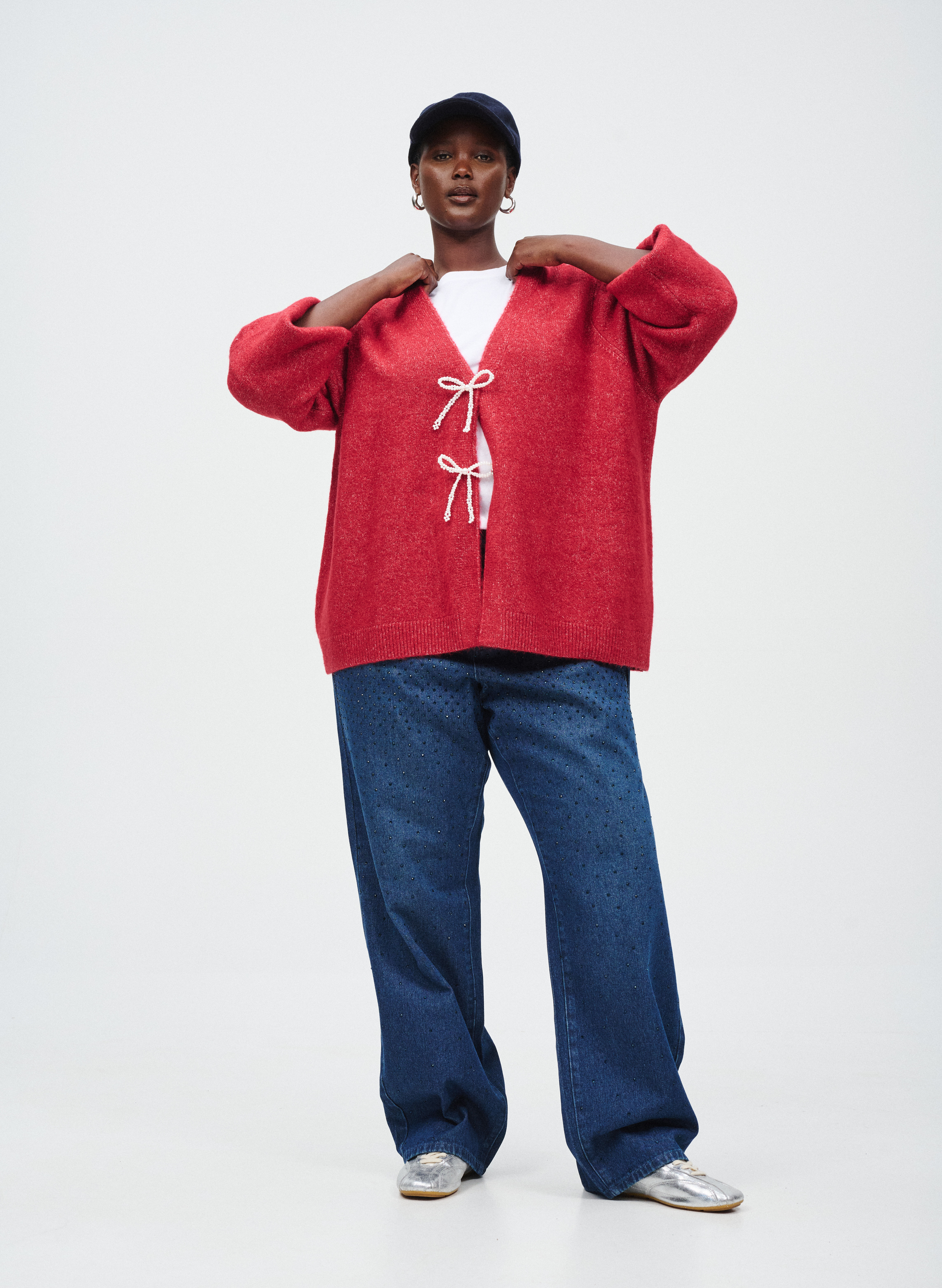 Cardigan avec n&oelig;ud perl&eacute;, , Model