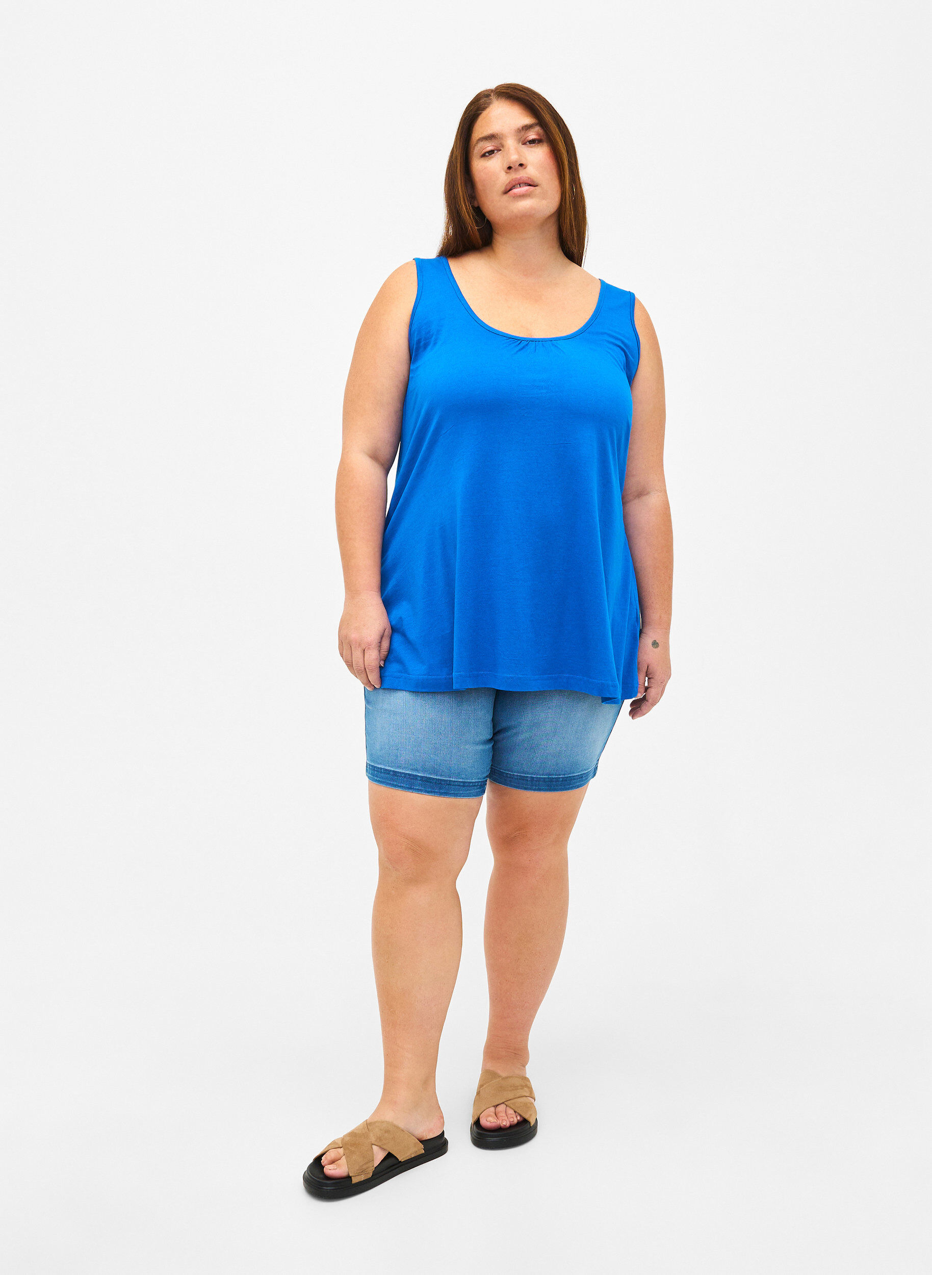 Zizzi Top avec forme en A et col rond, Victoria blue, Model image number 2