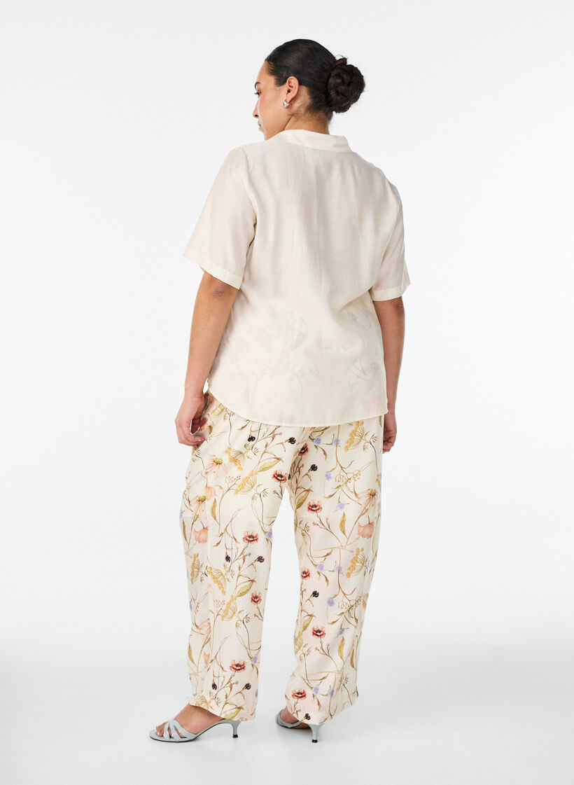 Pantalon taille haute en viscose &agrave; imprim&eacute; floral, Beige, Model image number 1