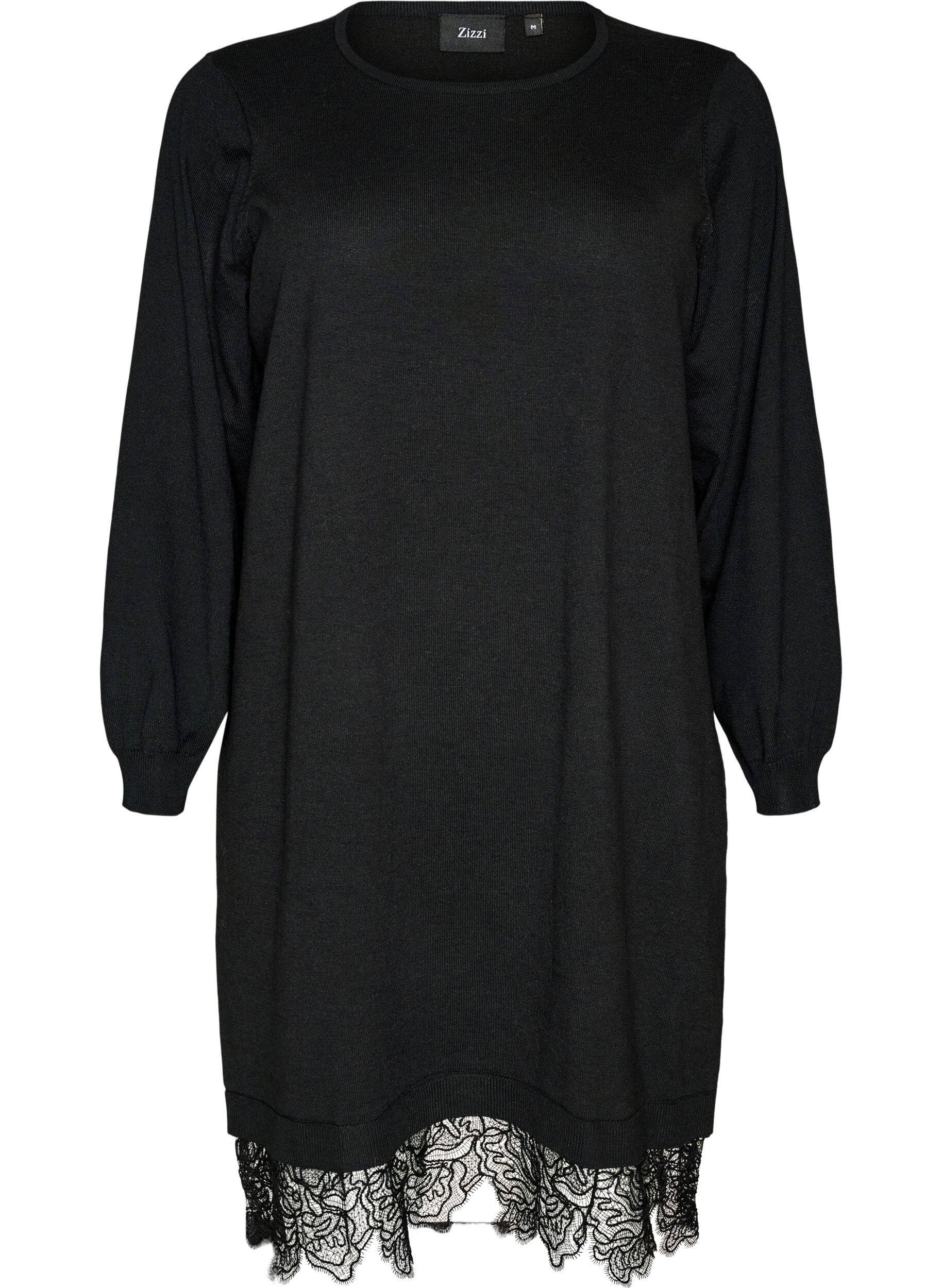 Robe courte en maille avec ourlet en dentelle