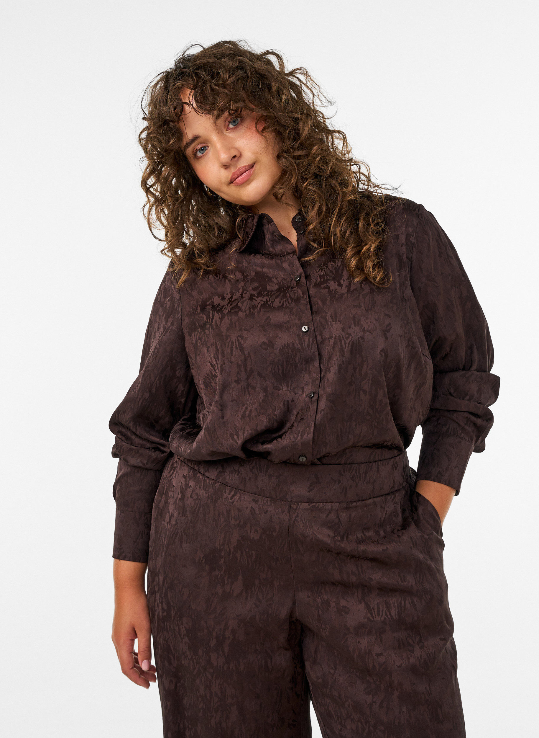 Chemise &agrave; motif cachemire ton sur ton, Marron, Model