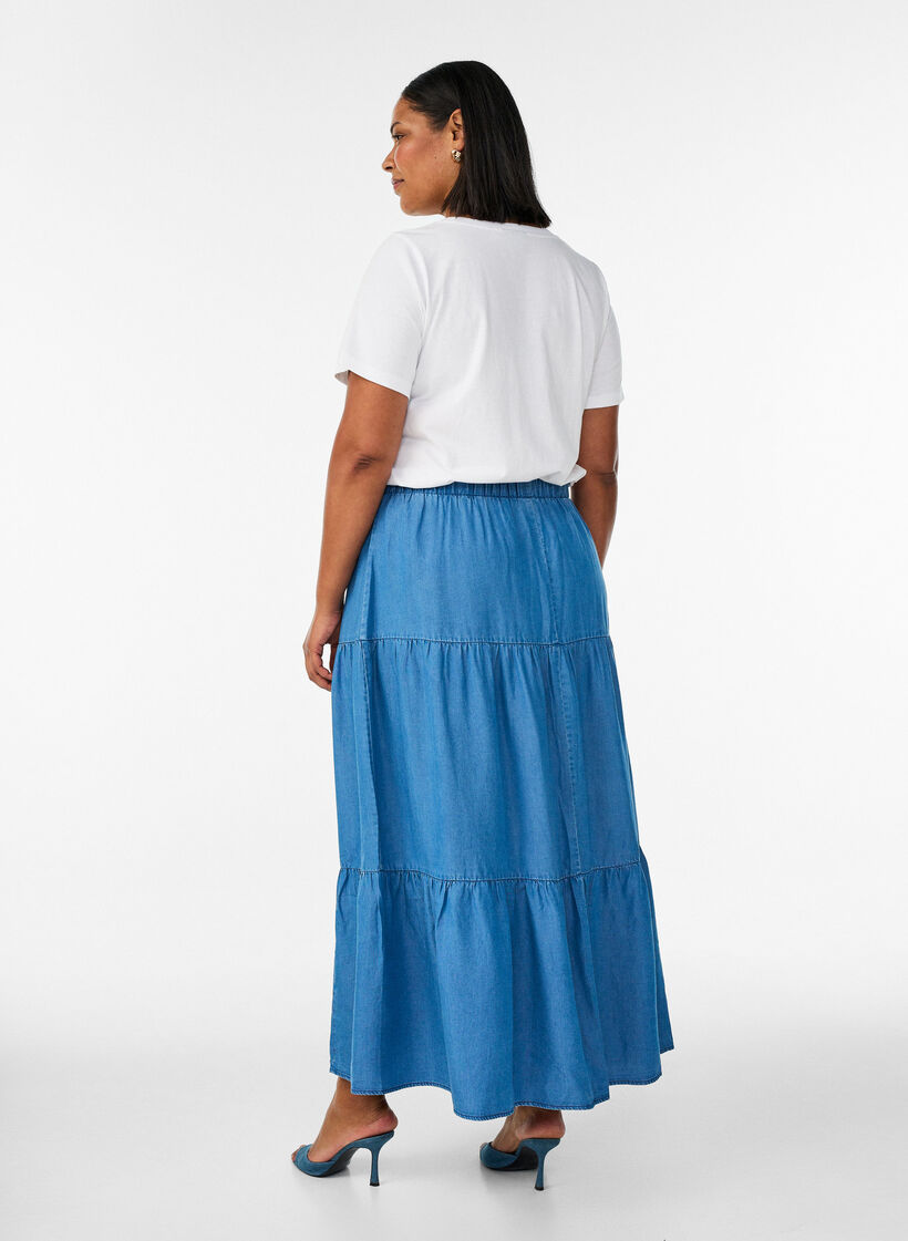 Jupe maxi en jean avec volants, Bleu, Model