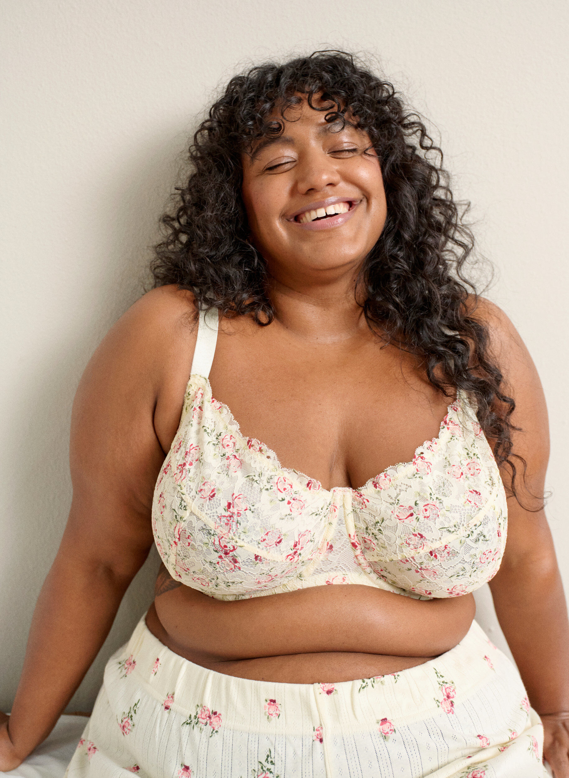 Zizzi Soutien-gorge embo&icirc;tant en dentelle florale, Blanc, Image image number 0