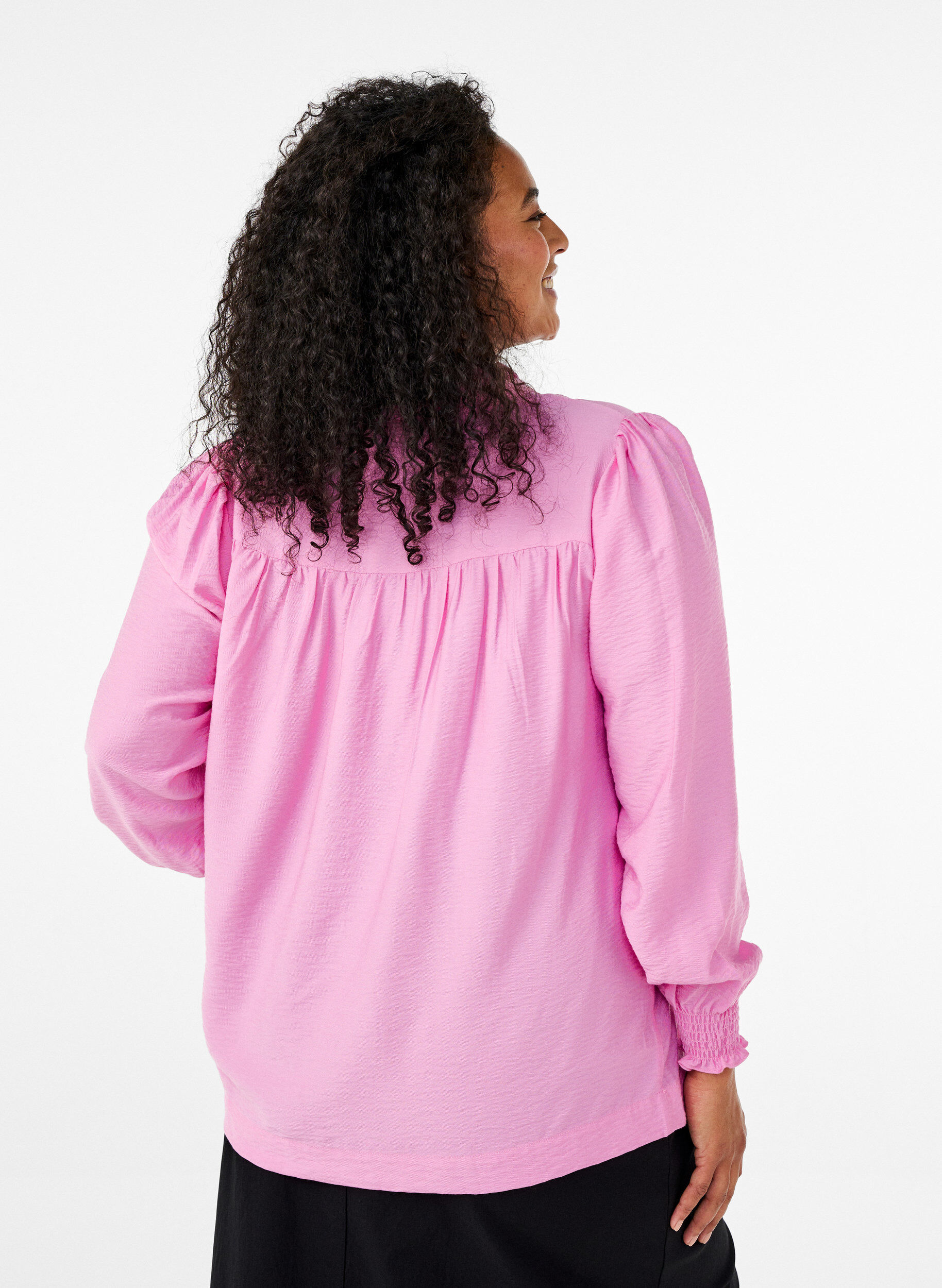 Zizzi Bluse mit R&uuml;schenkragen, Pink, Model image number 2