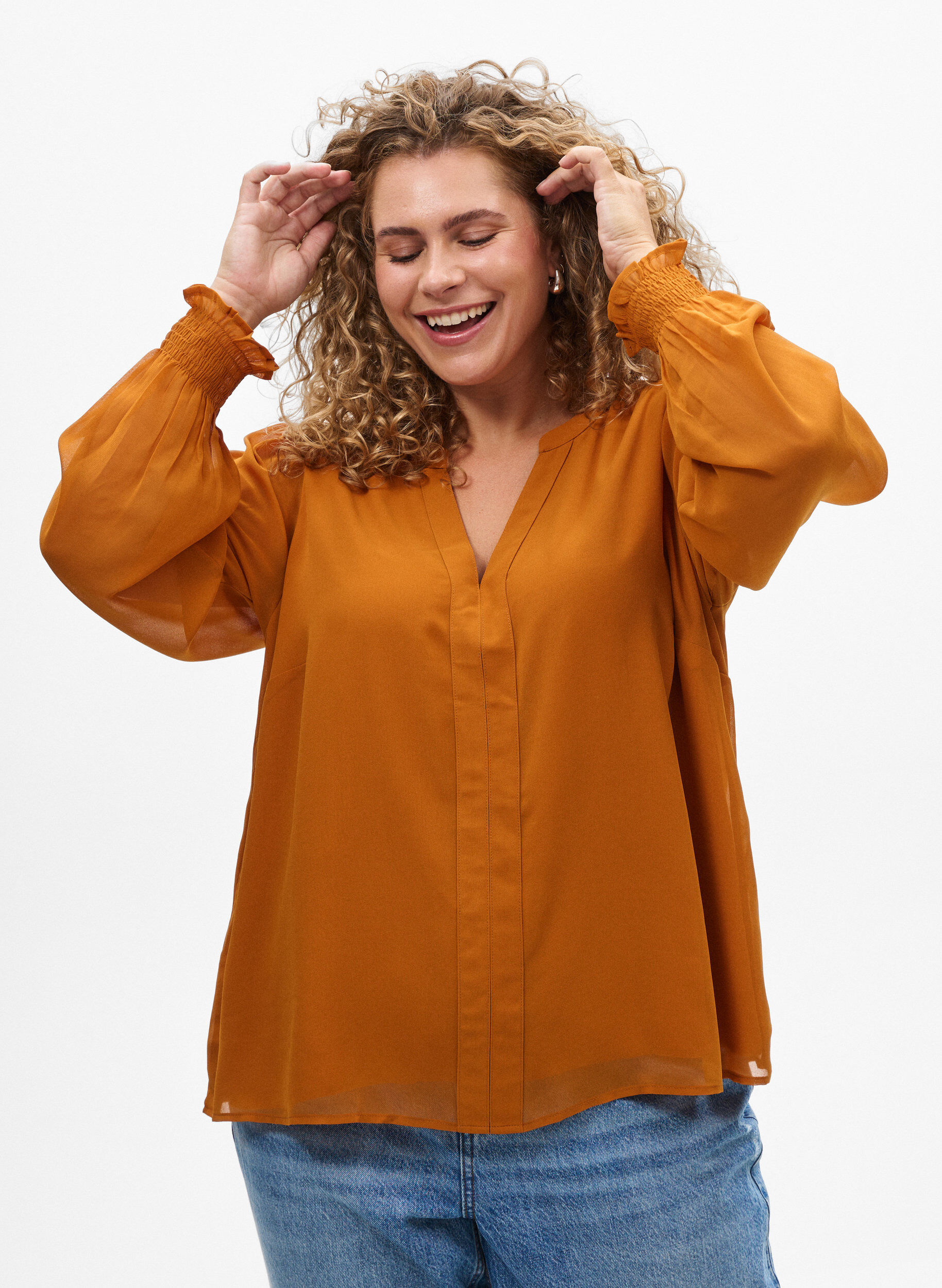 Bluse mit transparenten &Auml;rmeln und Smok, Orange, Model