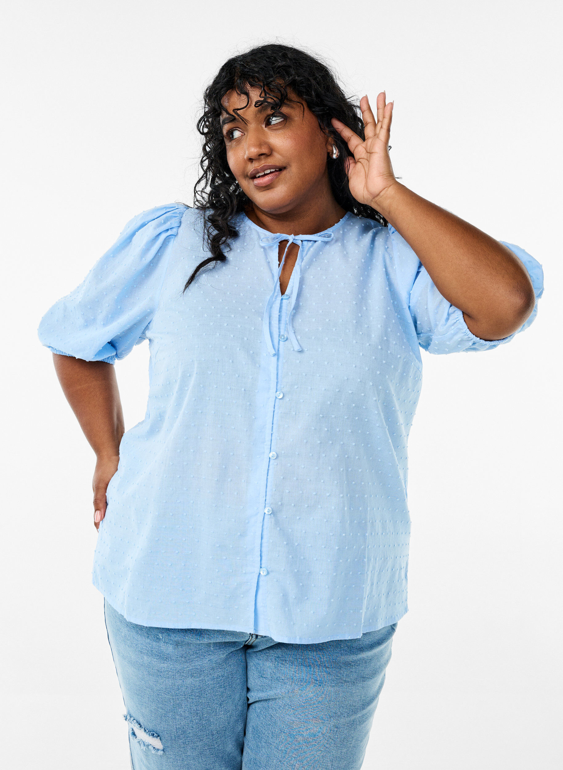 Zizzi Chemisier &agrave; cordon d'attache et &agrave; texture &agrave; pois, Bleu Clair, Model image number 3