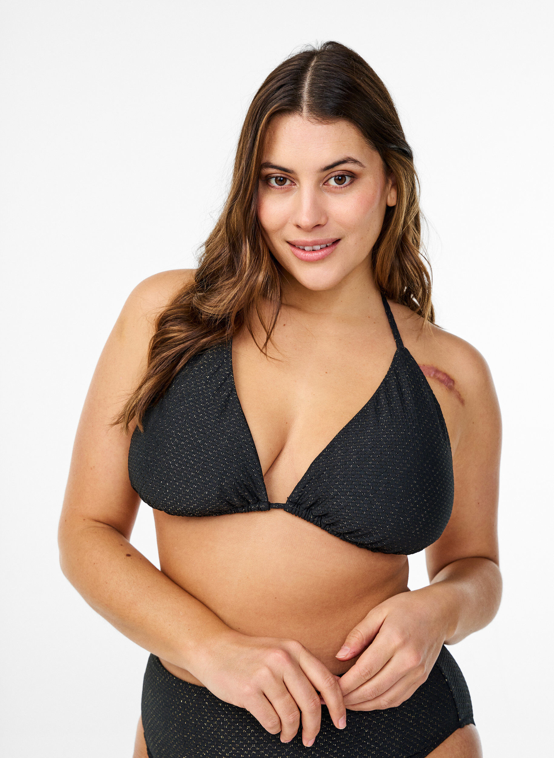 Zizzi Haut de bikini triangle avec paillettes, Noir, Model image number 0