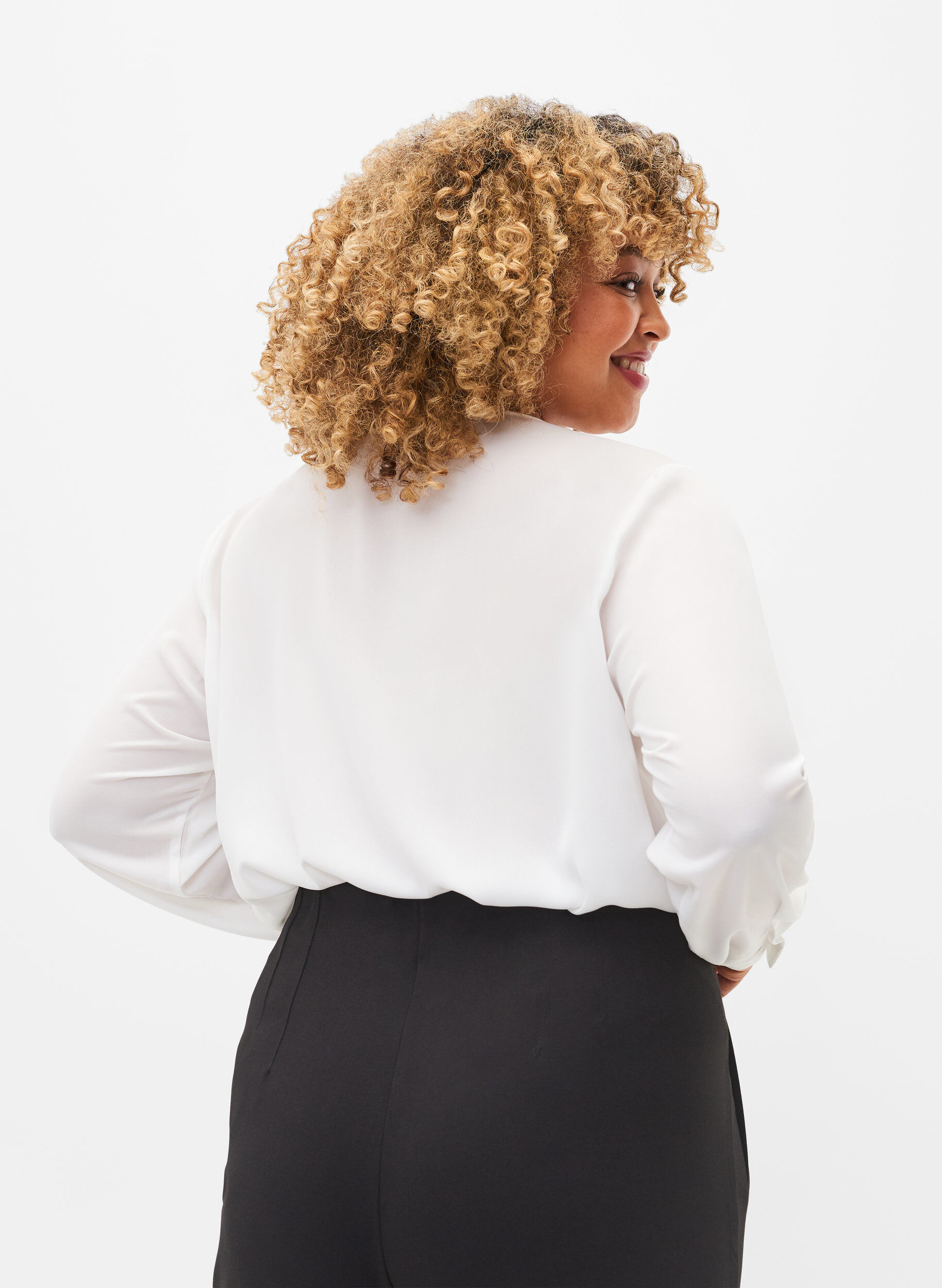 Zizzi Chemise de couleur unie avec col en V, Bright White, Model image number 1