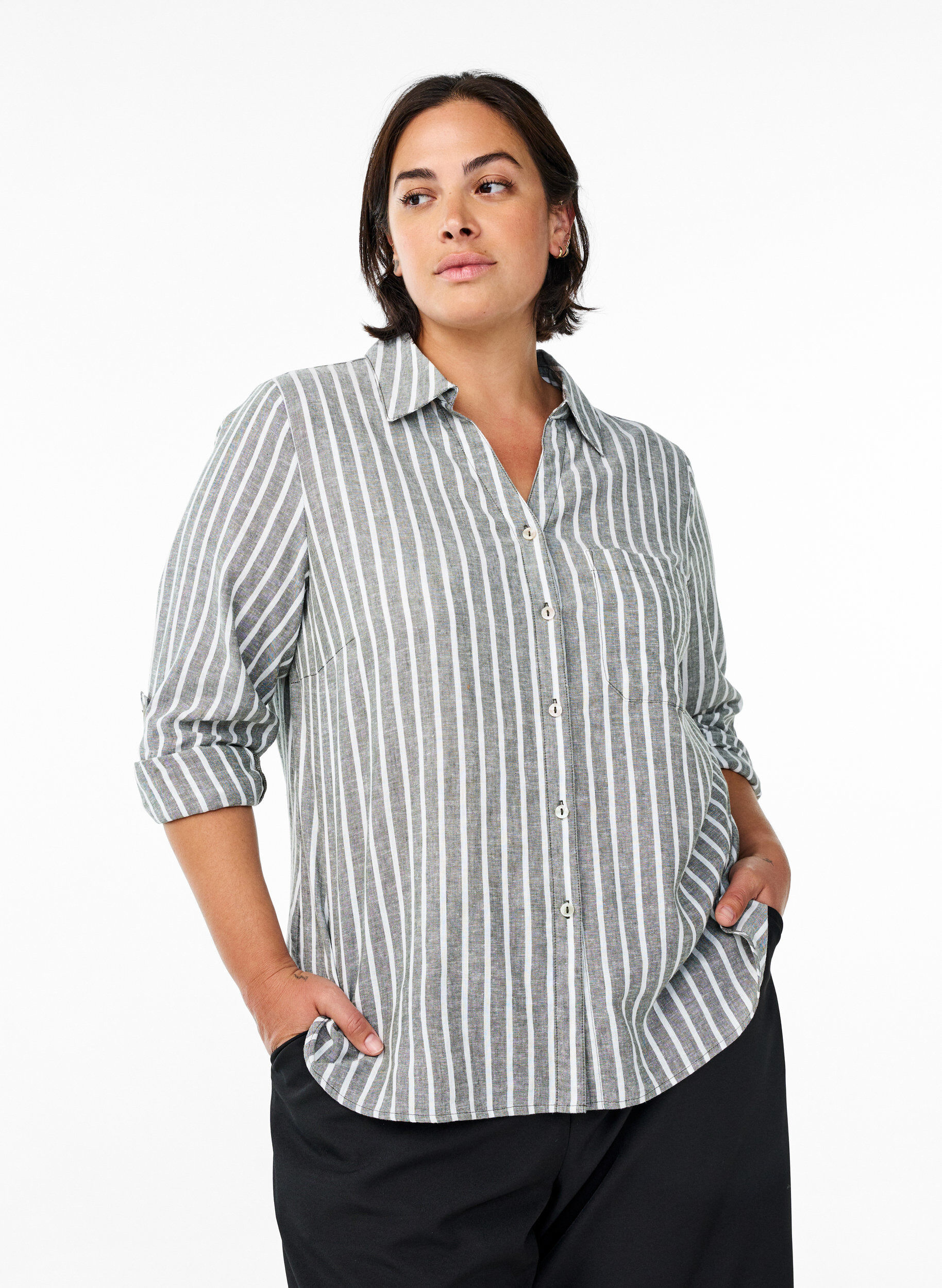 Zizzi Bluse aus Leinen und Viskose mit 3/4-&Auml;rmeln, Gr&uuml;n, Model image number 0