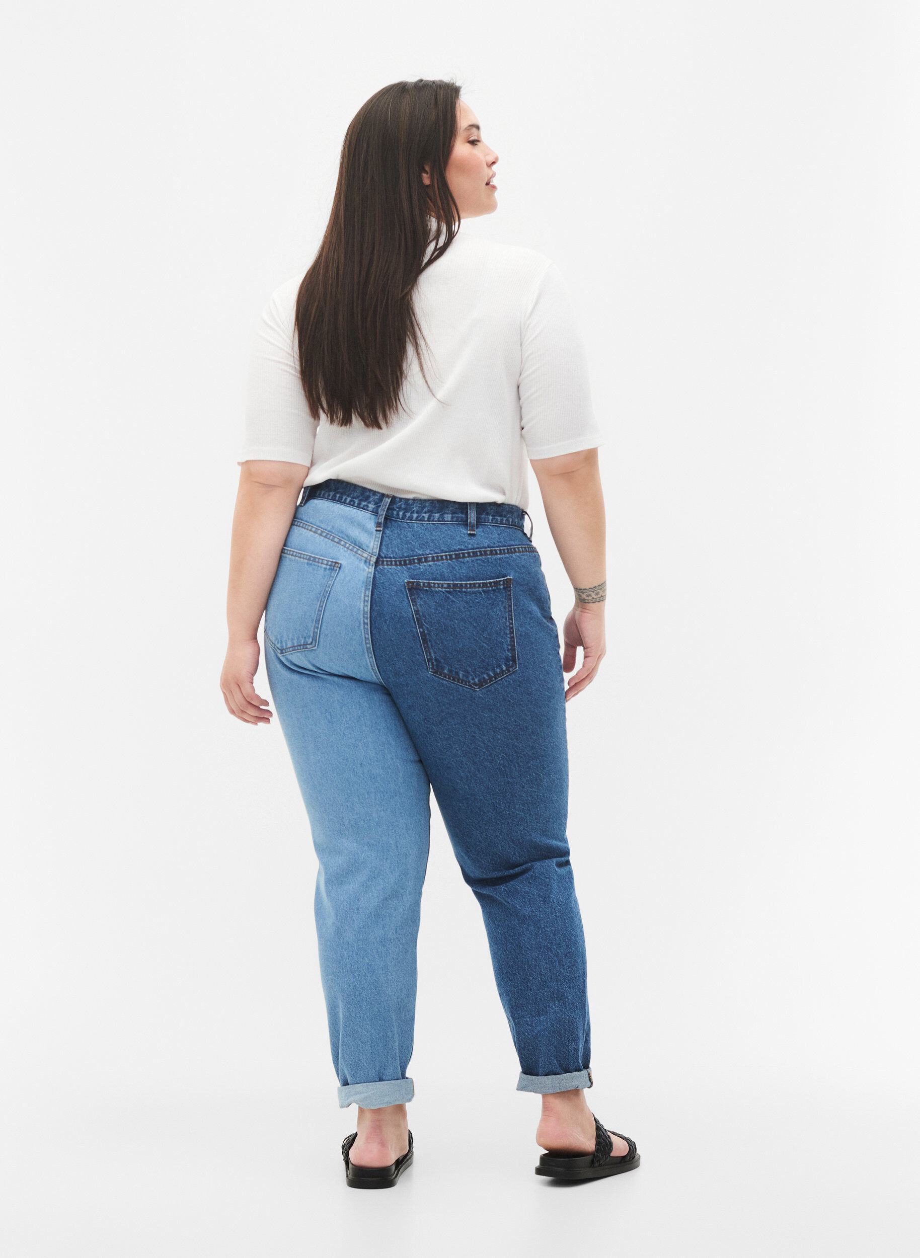 Zizzi Two-Tone Mille Mom Fit Jeans, Lt. B. Comb, Model image number 1