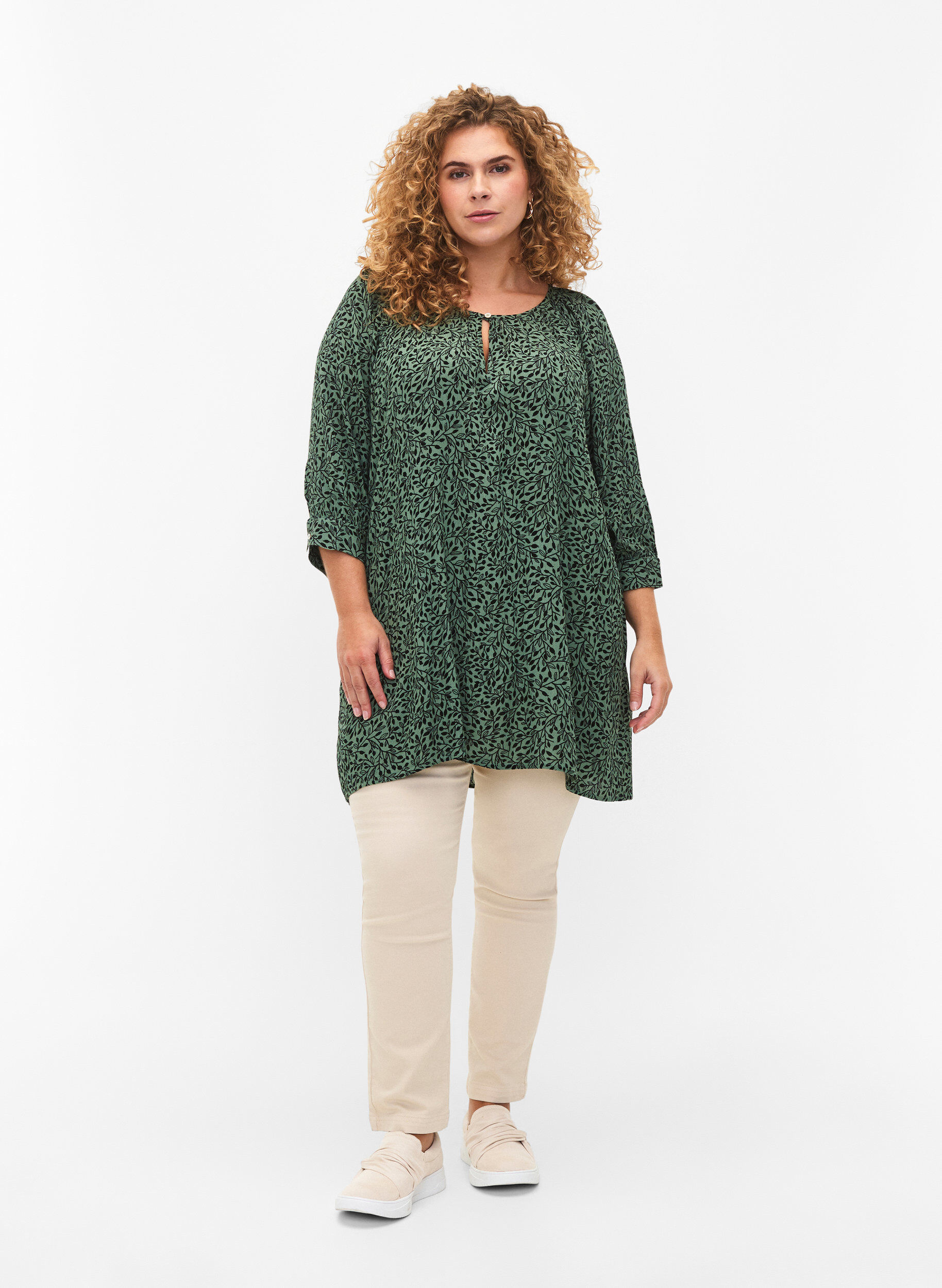 Zizzi Tunique en viscose avec imprim&eacute; et manches 3/4, Green AOP, Model image number 2