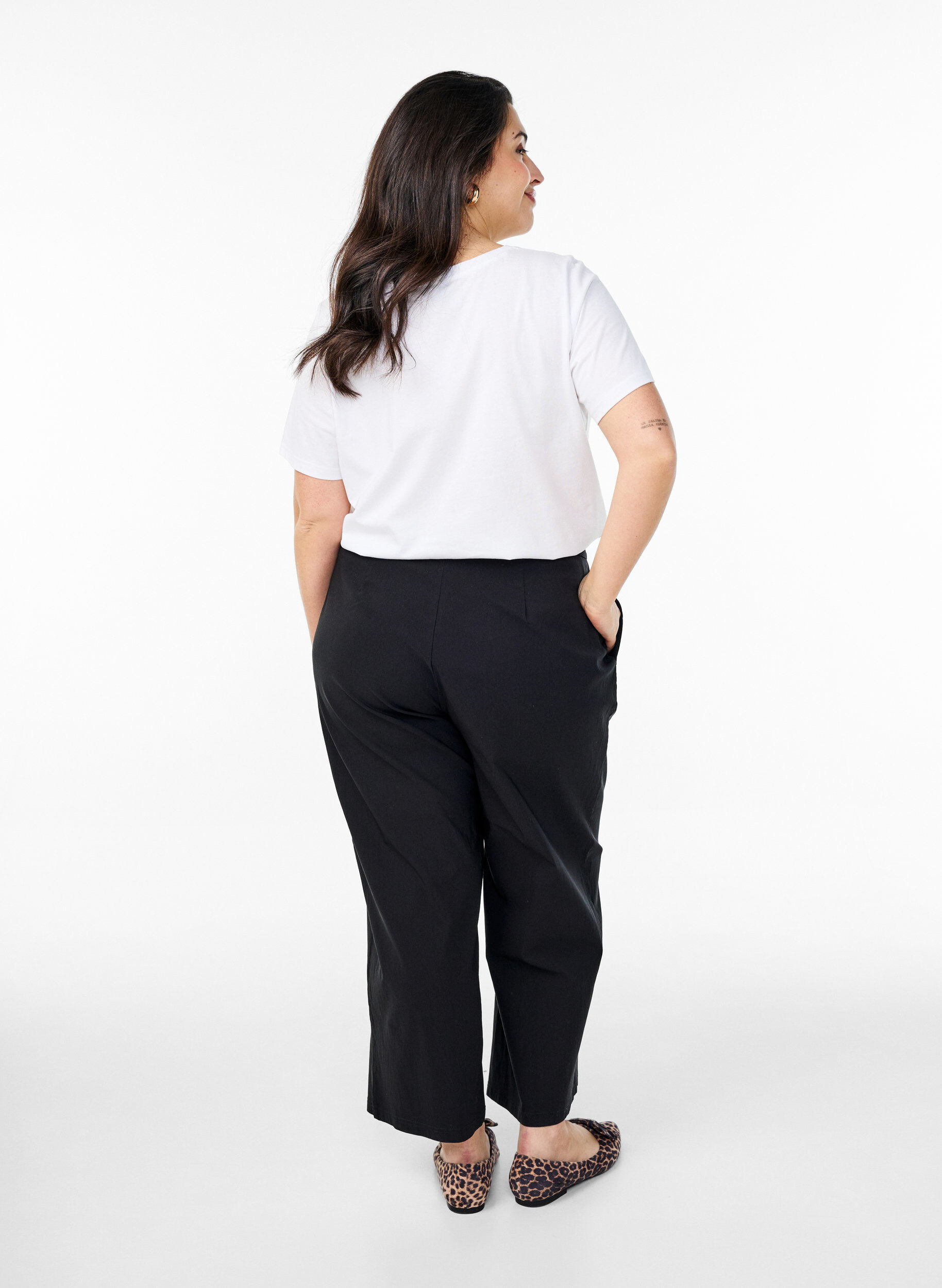 Zizzi Culotte-Hose aus Stoffmix, Schwarz, Model image number 1
