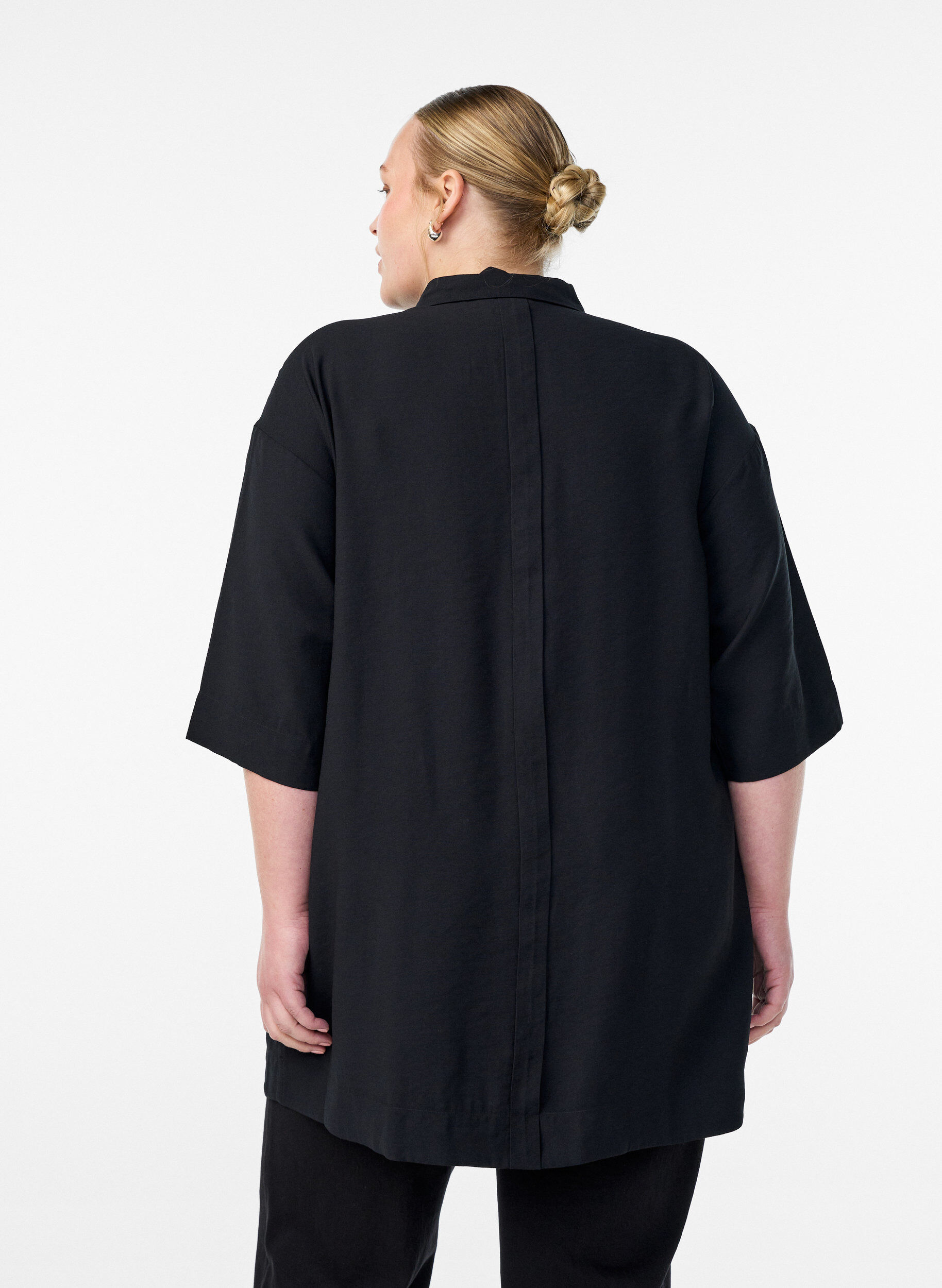Zizzi Tunique en viscose avec poches et col, Noir, Model image number 2