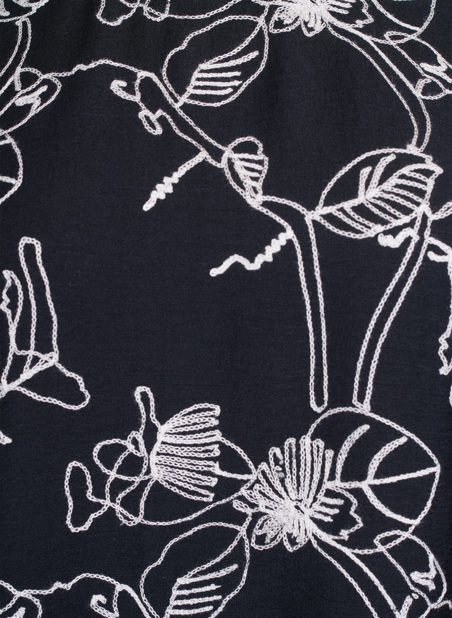 ZizziKurz&auml;rmelige Bluse mit Stickmuster, Schwarz, Packshot image number 2