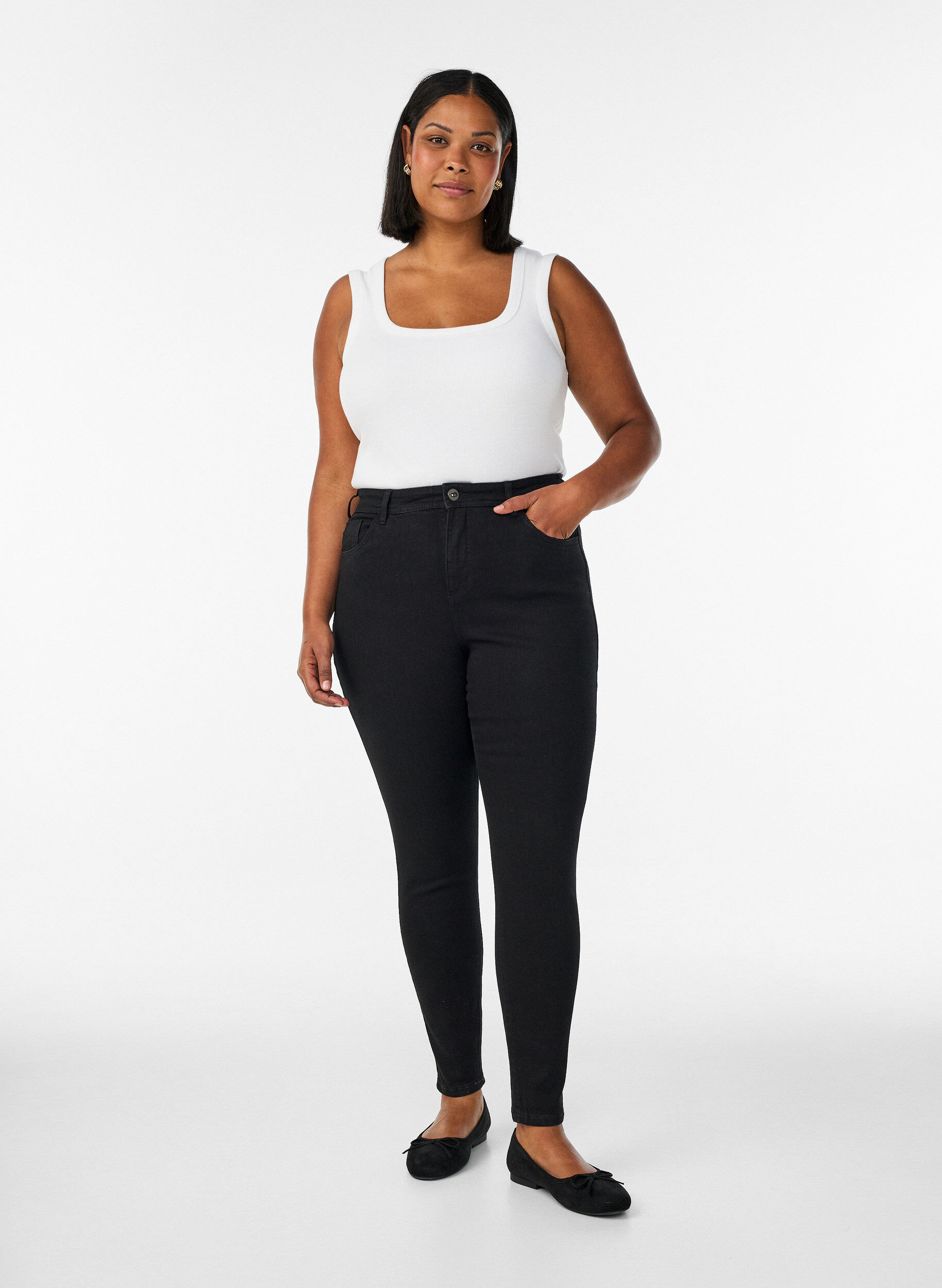 Jeans mit Super Slim Fit, Schwarz, Model