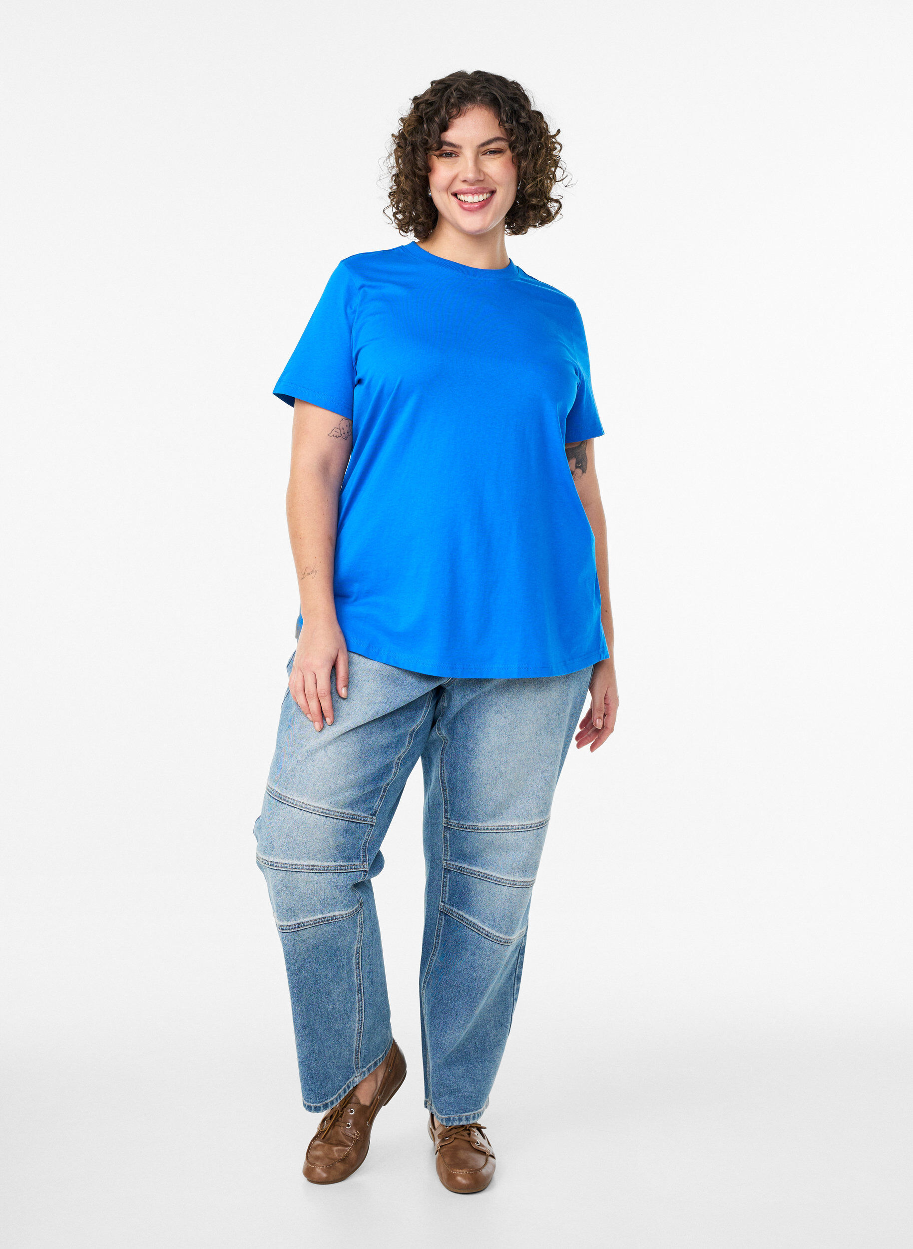 Zizzi Basic-T-Shirt aus Baumwolle mit Rundhalsausschnitt, Blau, Model image number 1