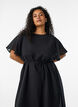 Kn&ouml;chellanges Kleid mit Fl&uuml;gel&auml;rmeln und Bindeg&uuml;rtel, Schwarz, Model image number 2