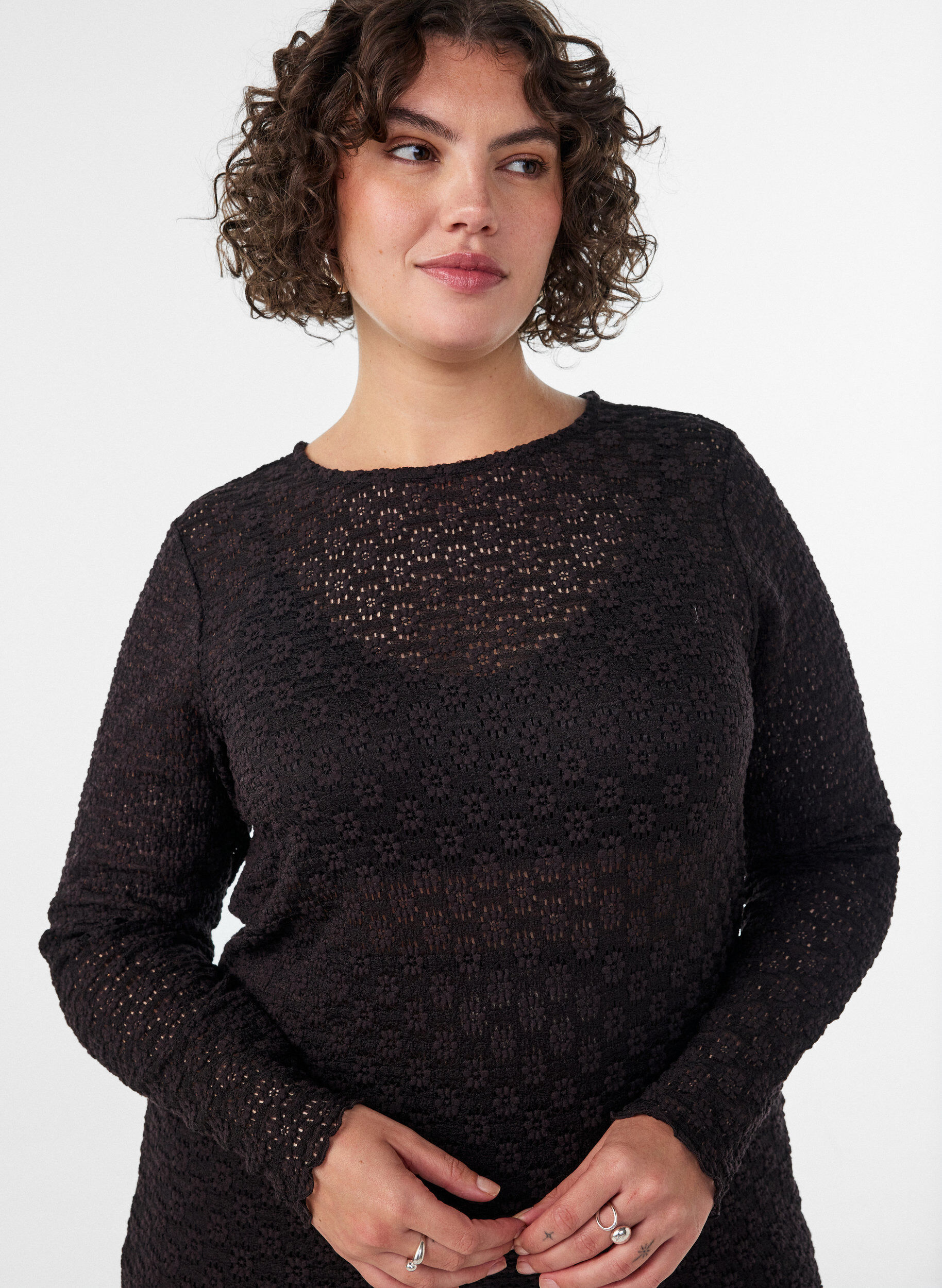 ZizziBluse mit Lochmuster und langen &Auml;rmeln, Schwarz, Model image number 3