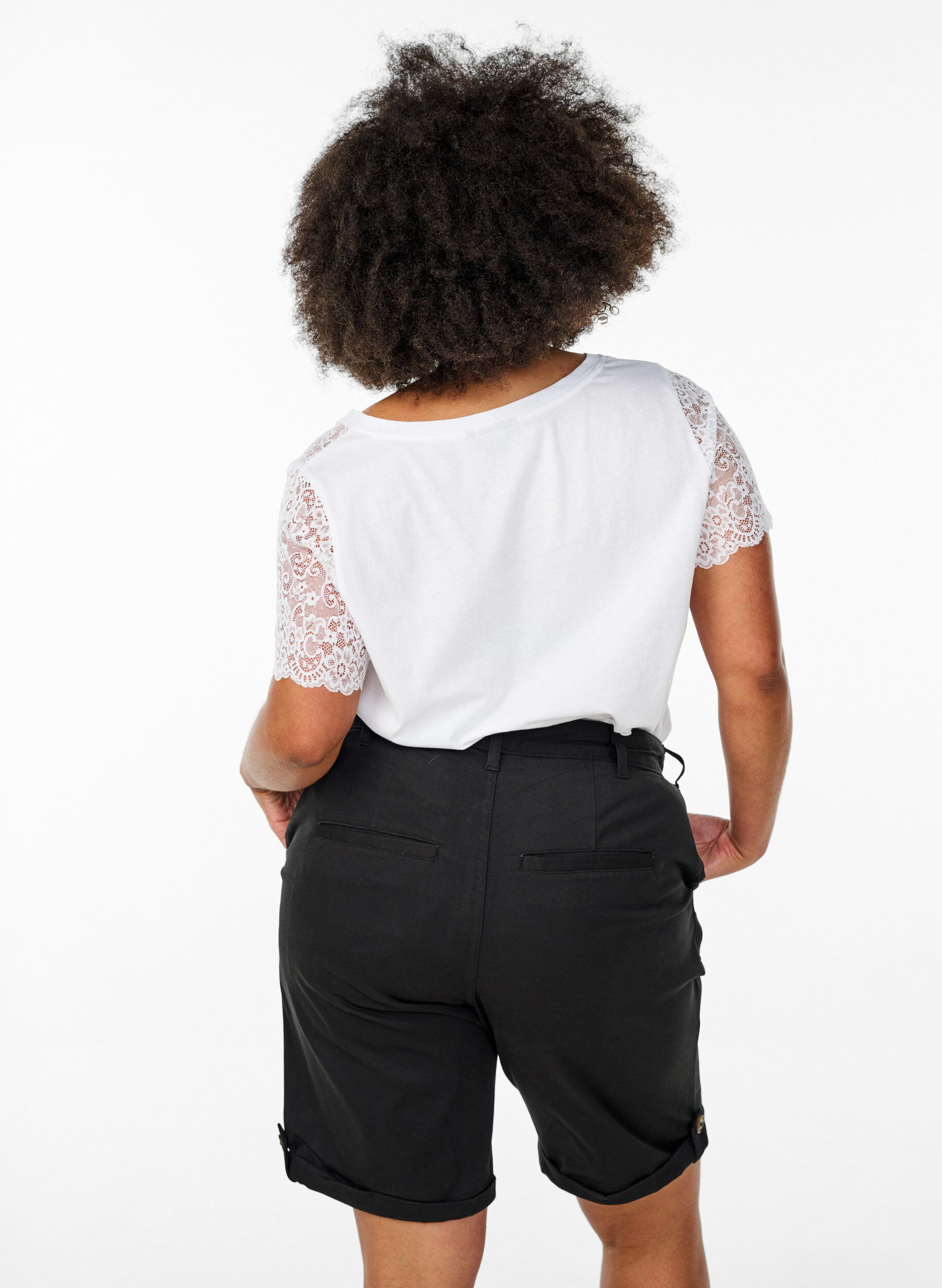 Zizzi Short chino avec poches, Noir, Model image number 2