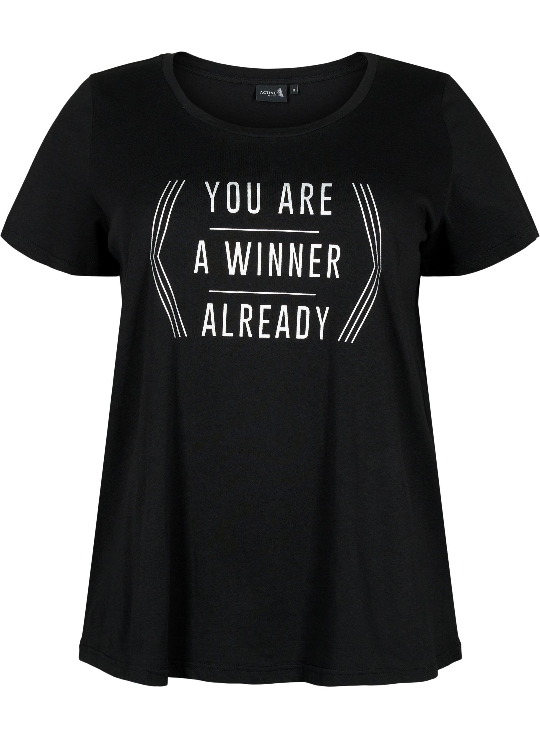 Zizzi Trainings-T-Shirt mit Print, Black w. Winner, Packshot image number 0
