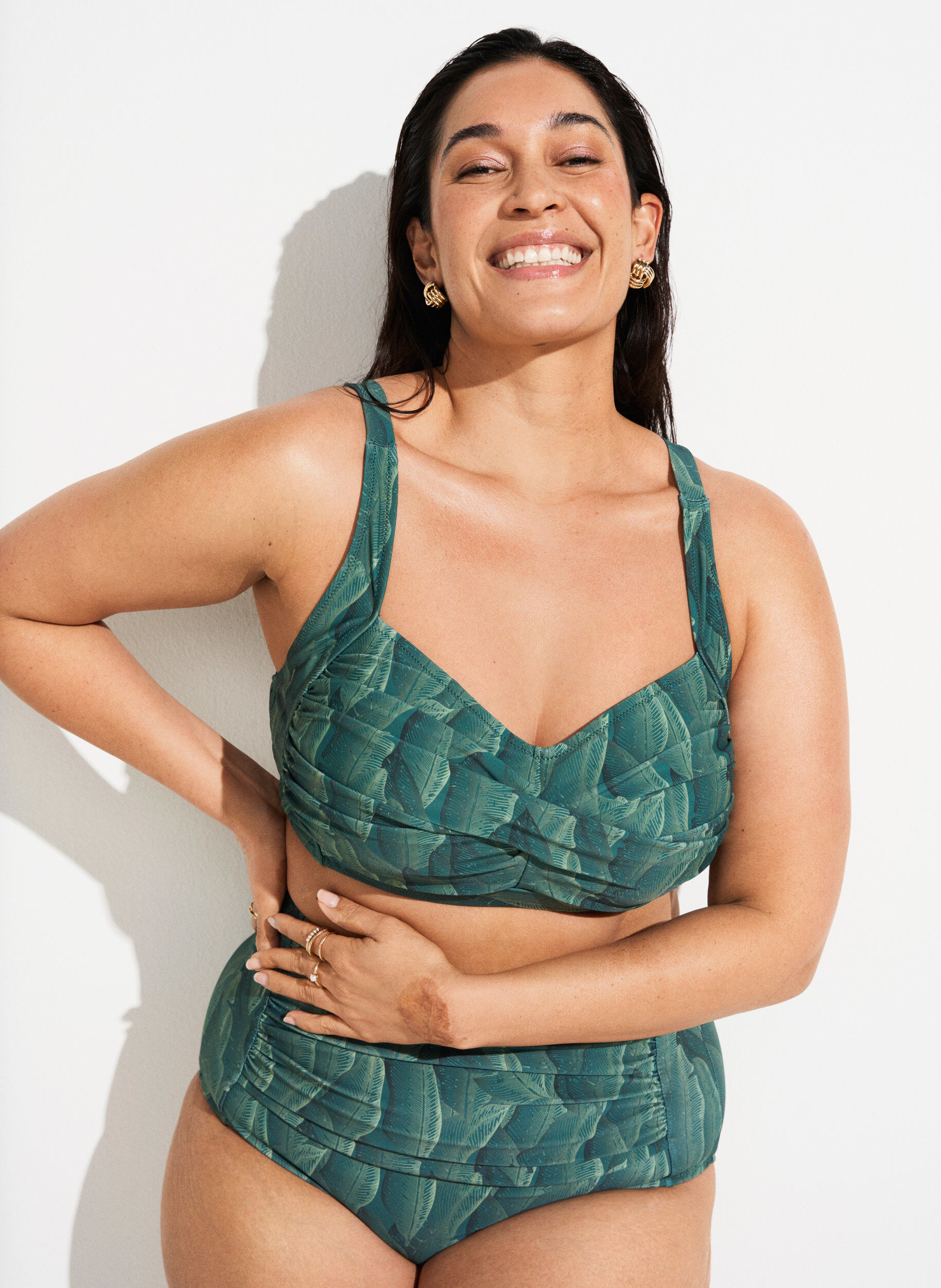 Zizzi Culotte de bikini imprim&eacute;e et taille haute, Vert fonc&eacute;, Image image number 0