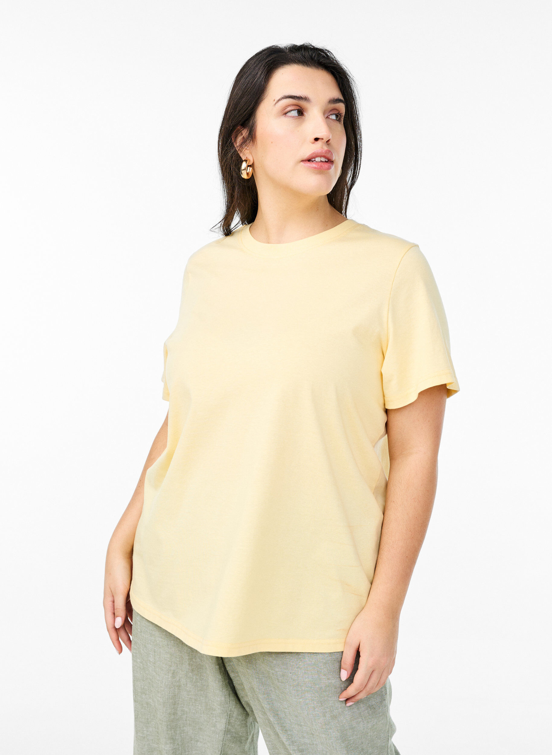 T-shirt basique en coton &agrave; col rond, Jaune clair, Model