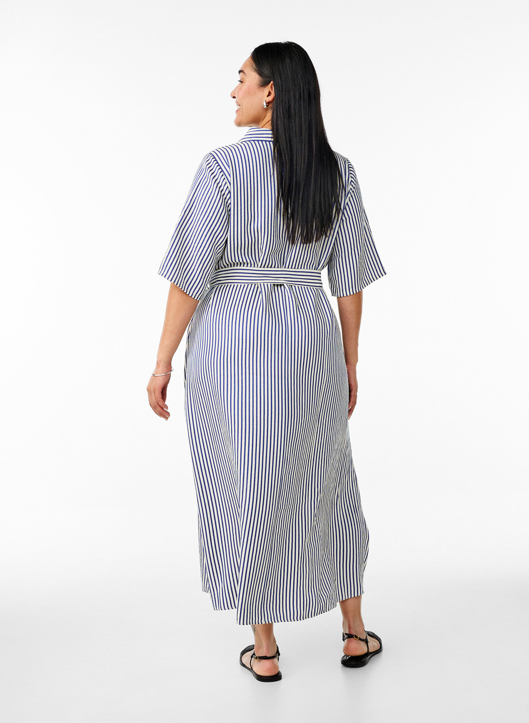 ZizziRobe-chemise longue jusqu&rsquo;aux chevilles avec ceinture &agrave; nouer et rayures, Bleu, Model image number 1