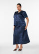Jupe en satin avec un motif floral ton sur ton, Bleu, Model image number 0