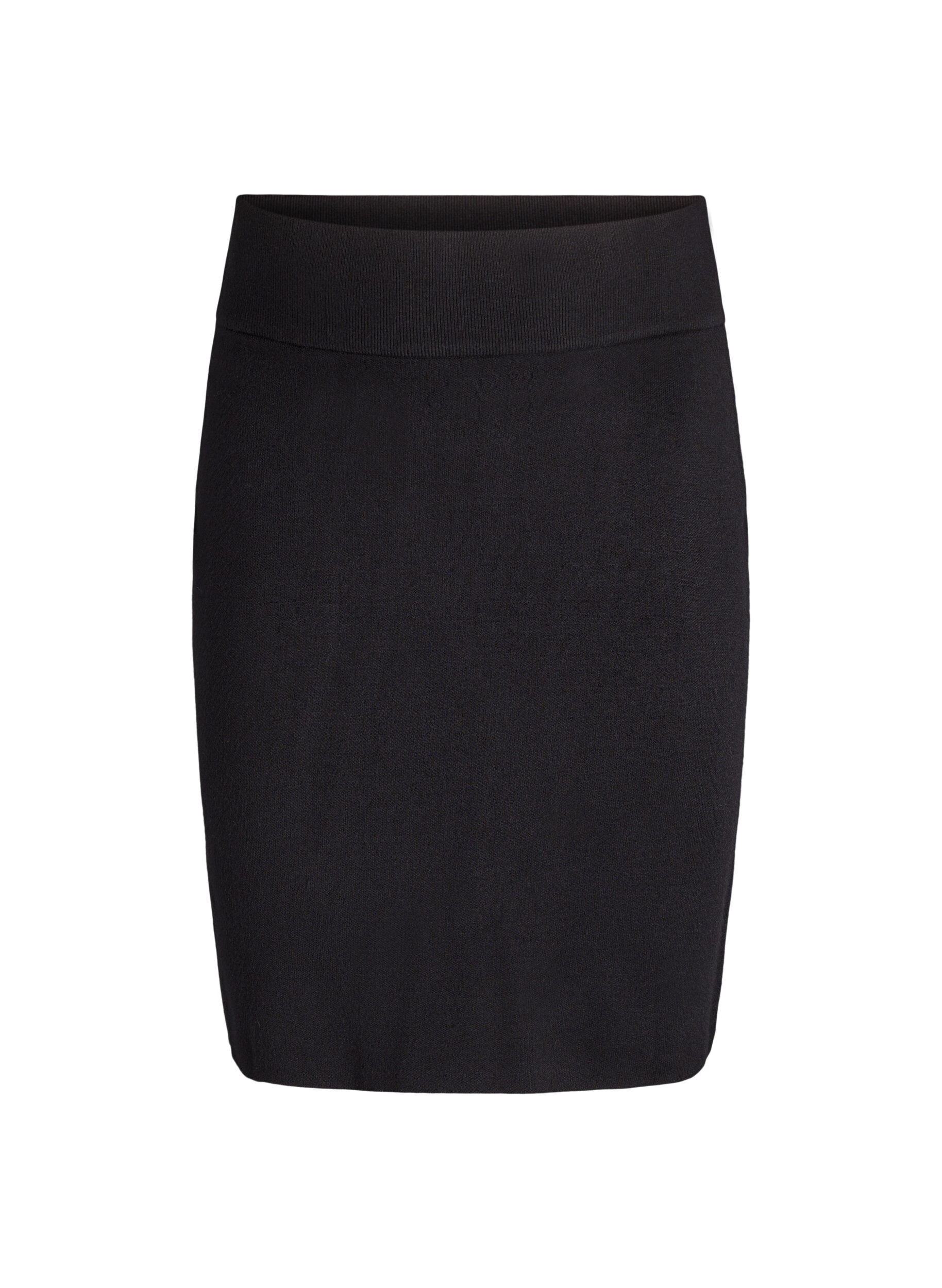 Jupe courte en maille avec une large ceinture