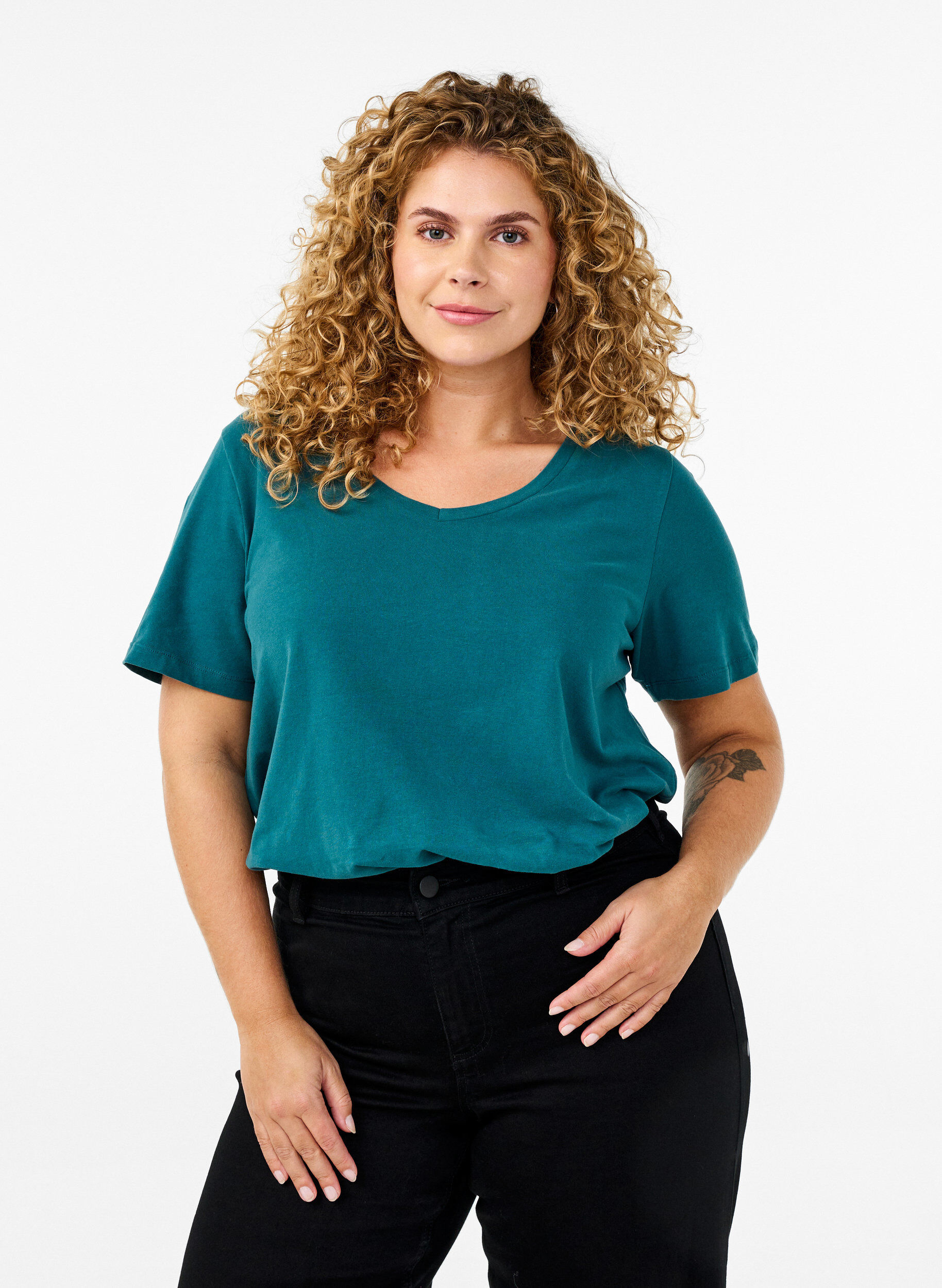 Zizzi Einfarbiges basic T-Shirt aus Baumwolle, Gr&uuml;n, Model image number 0